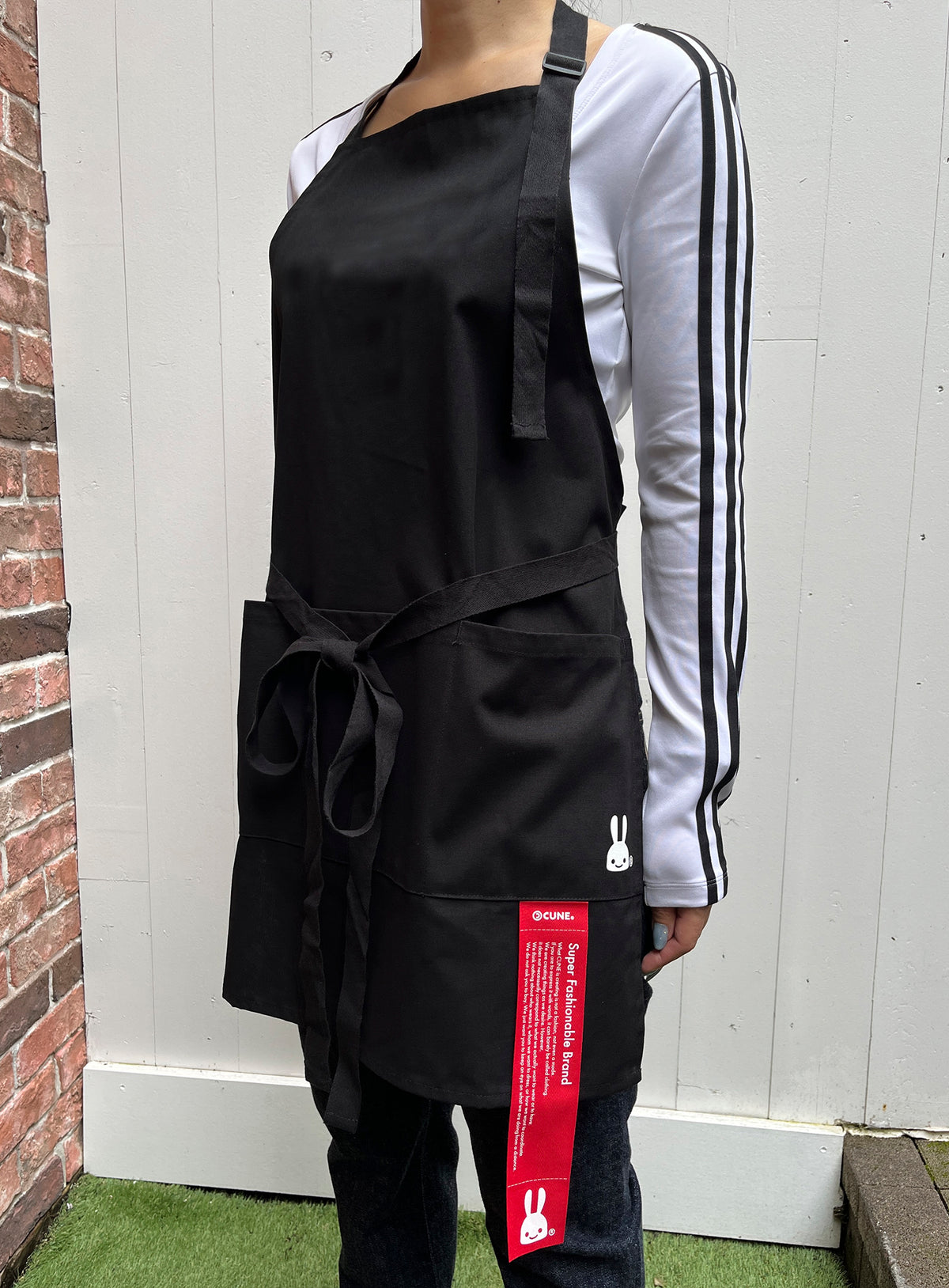 CUNE APRON ビーチ