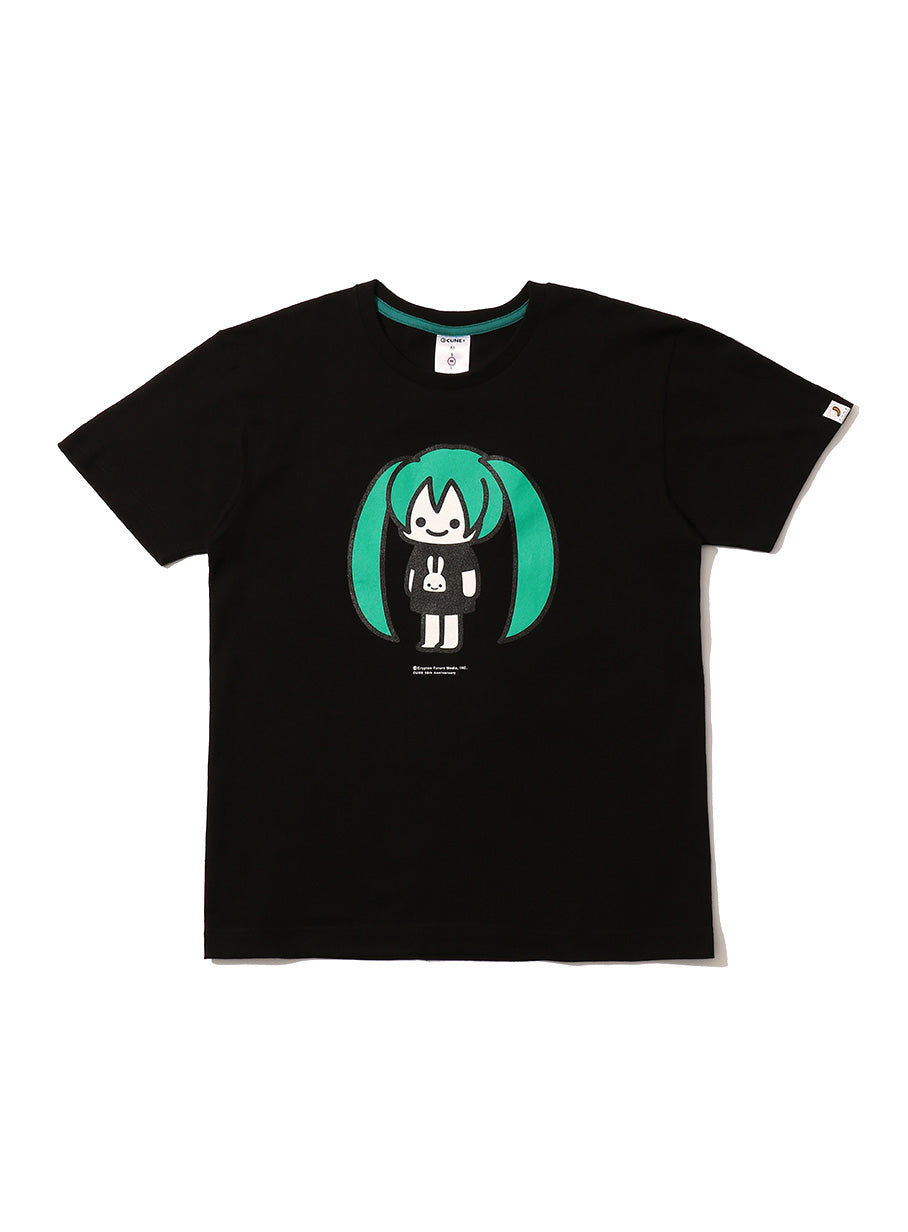 25th COLLAB T-SHIRTS 初音ミク 二頭身 – CUNE