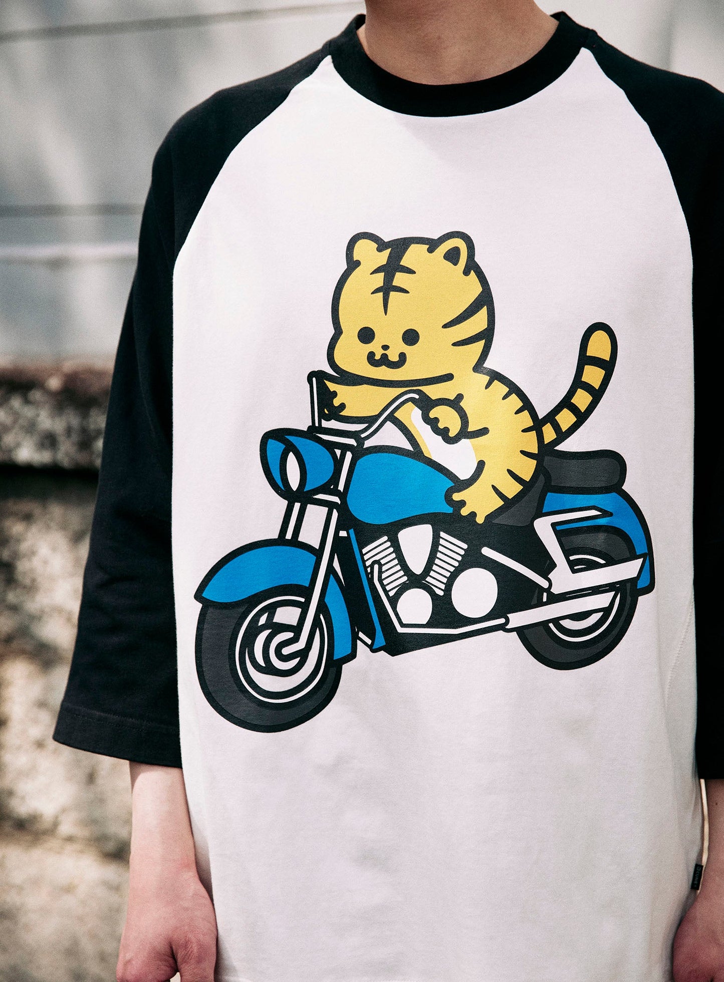 ラグランTシャツ バイクとらちゃん
