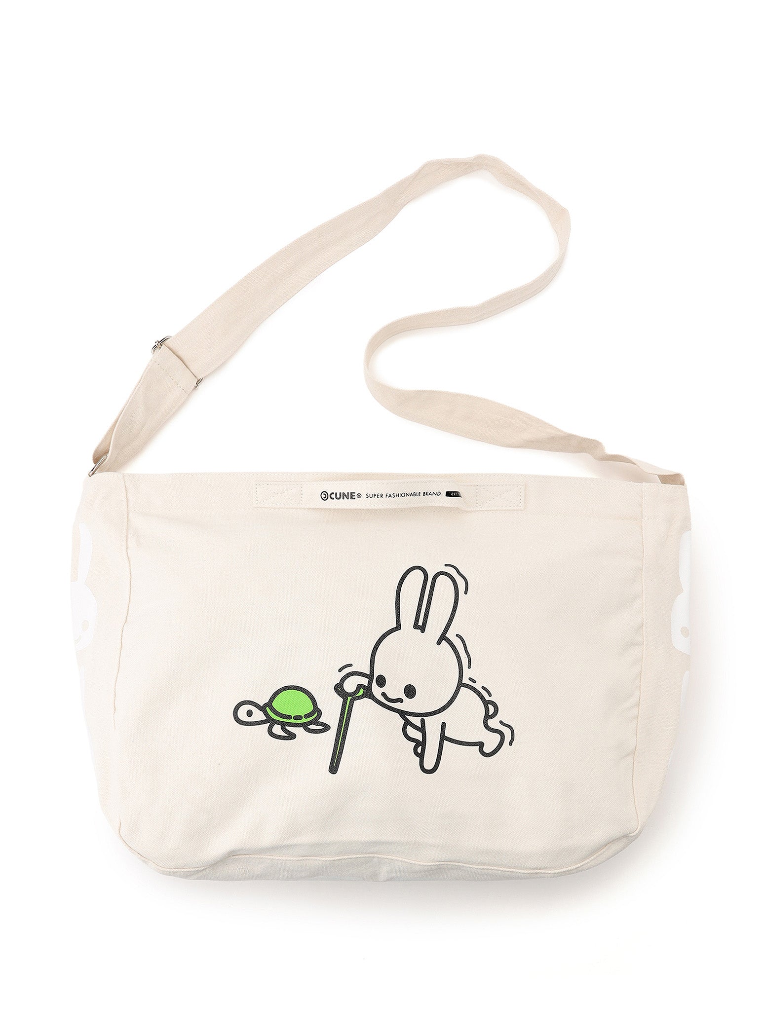 【完売品】CUNE キャンバスショルダーバッグ うさぎいっぱい ポケット多数 プリント2WAYバッグ かけっこ – CUNE