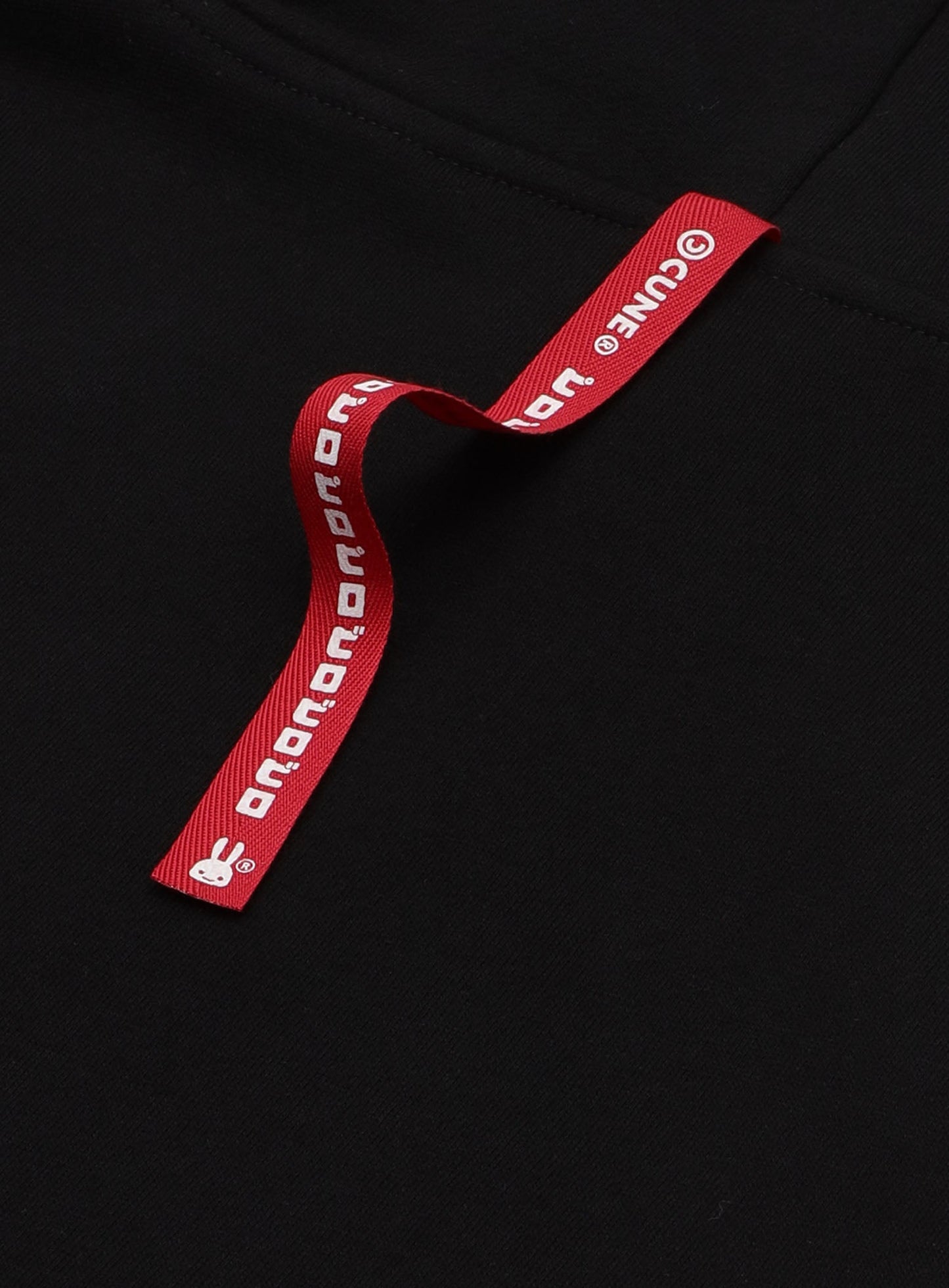 CUNE PULL PARKA 白い犬