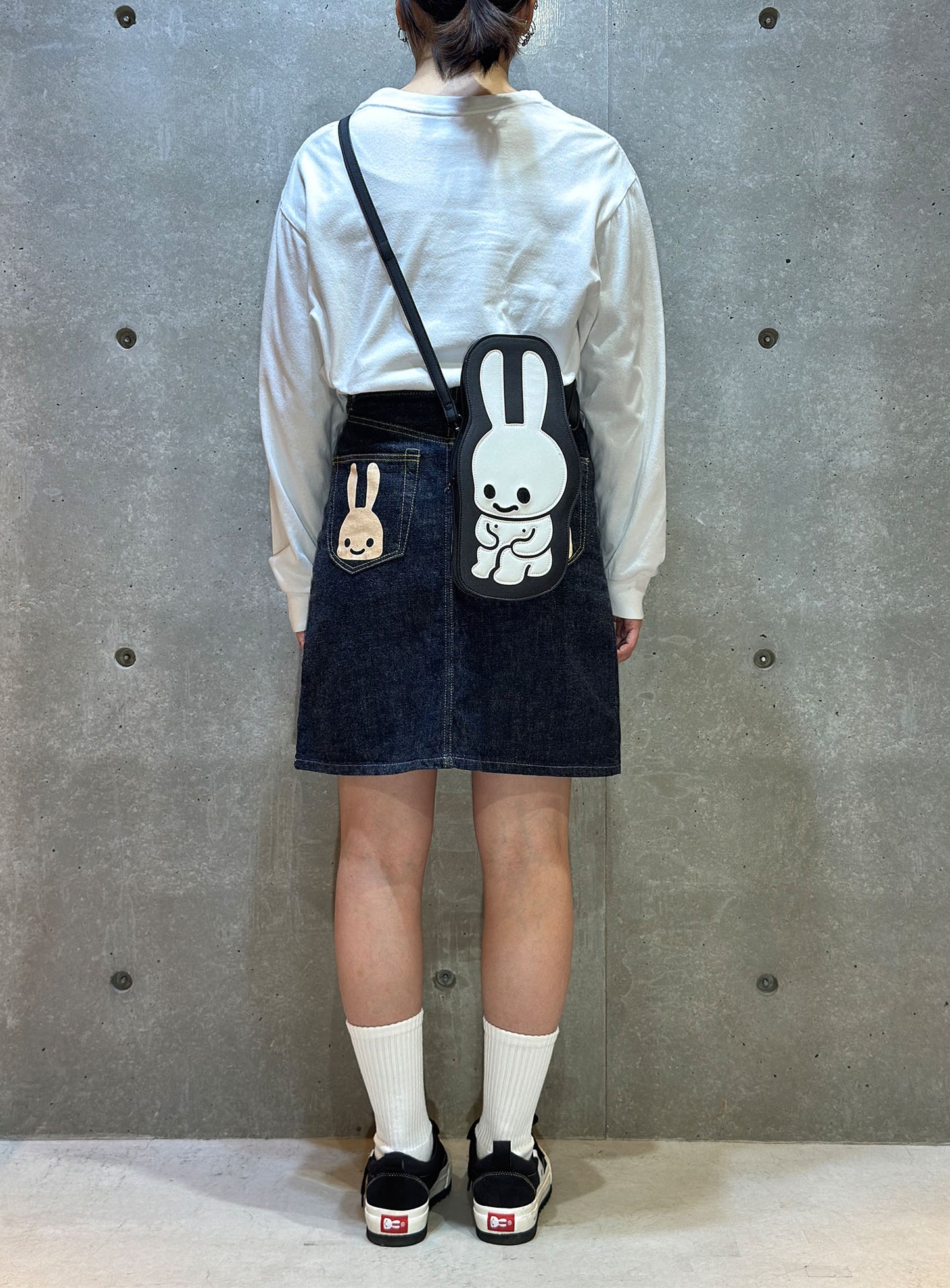 お座りうさちゃんショルダーバッグ