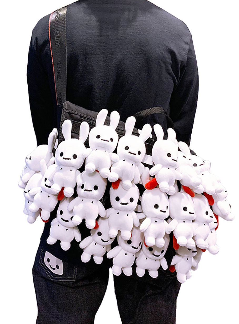 うさちゃん25匹CMSメッセンジャーバッグ