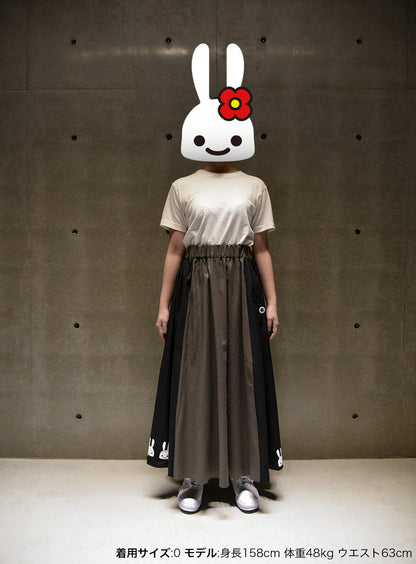 ウエストゴムのフレアスカート