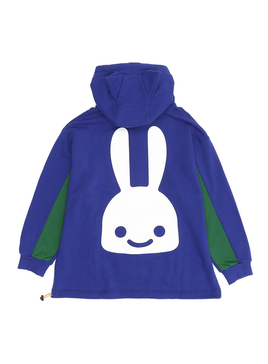 女性の耳付きハーフジップパーカー