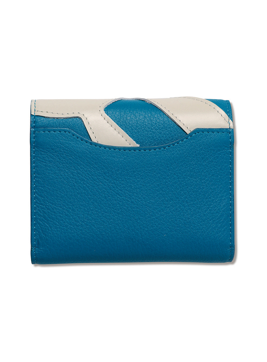 レザー三つ折りウォレット