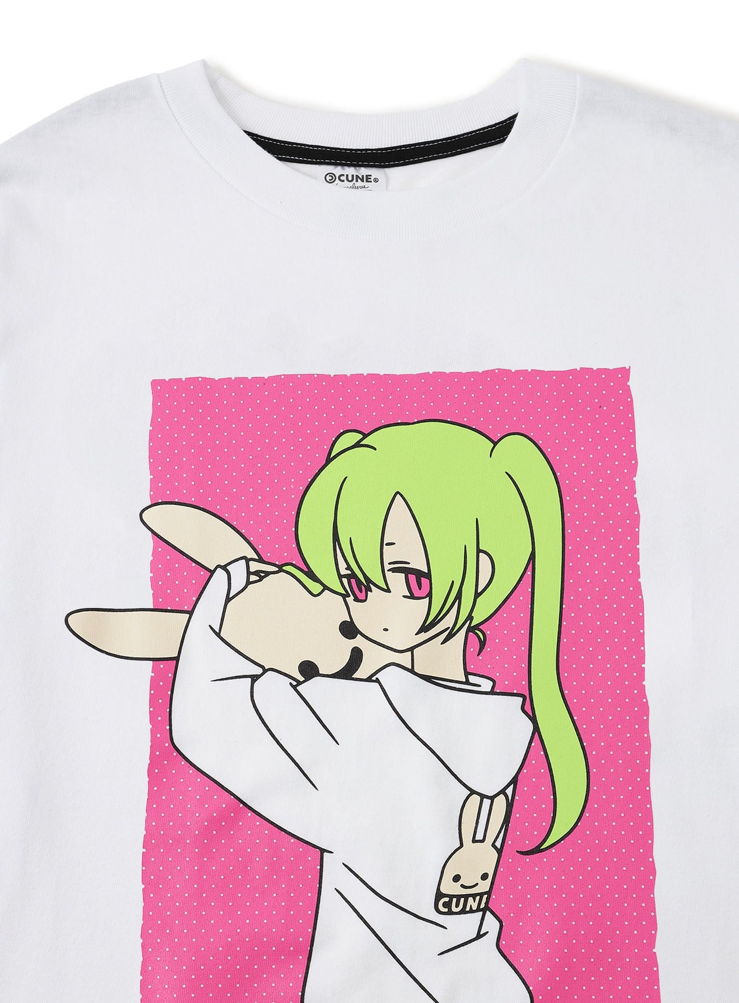 CUNE L/S Tee 持ち上げる