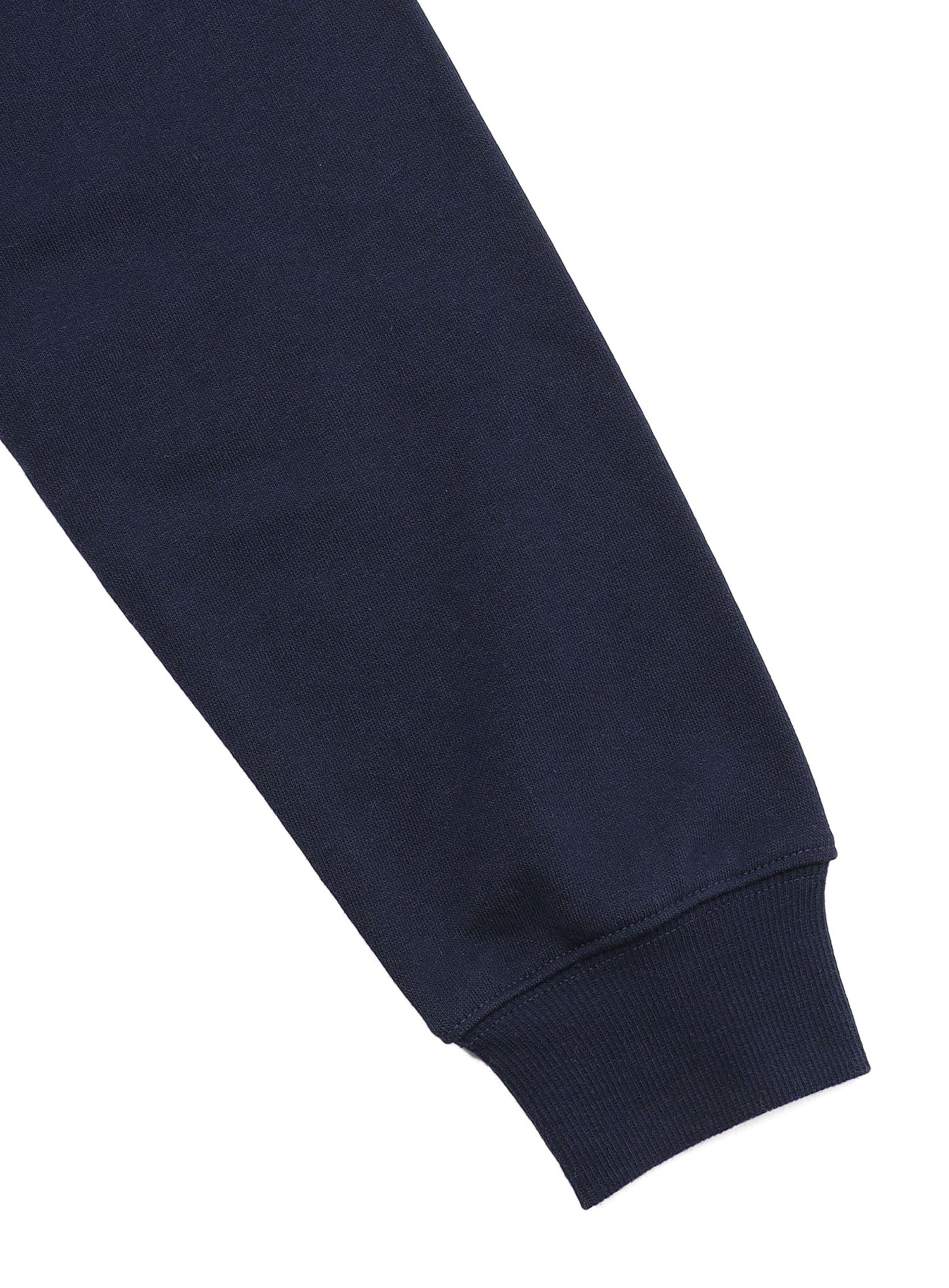 CUNE ZIP PARKA 持ち上げる