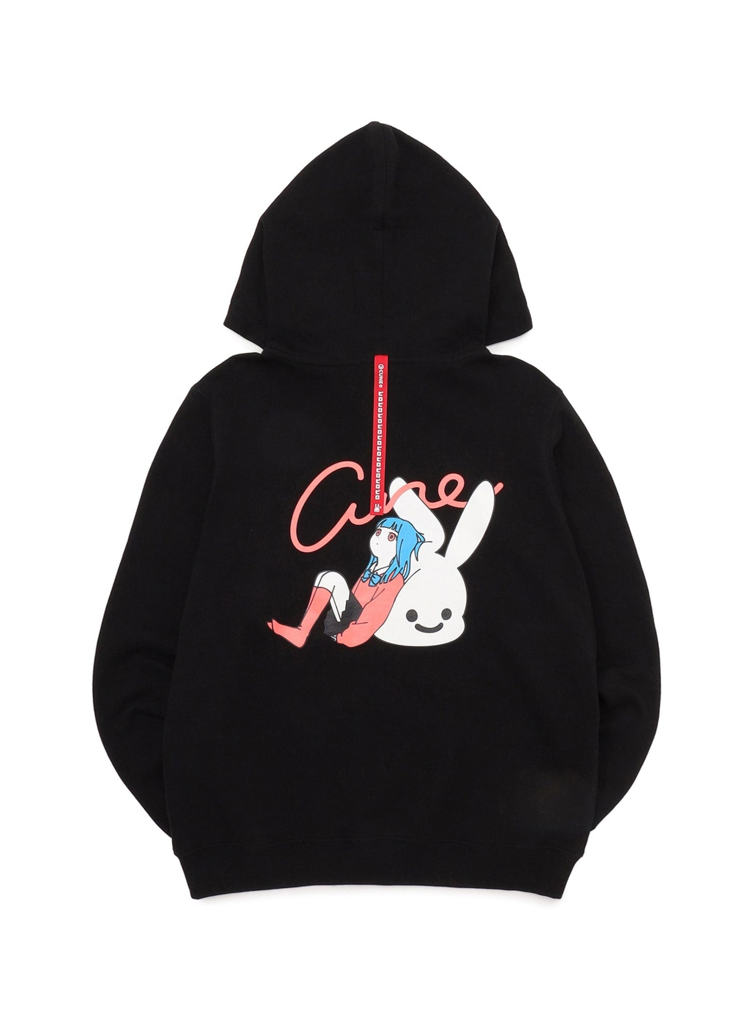 CUNE ZIP PARKA よりかかる