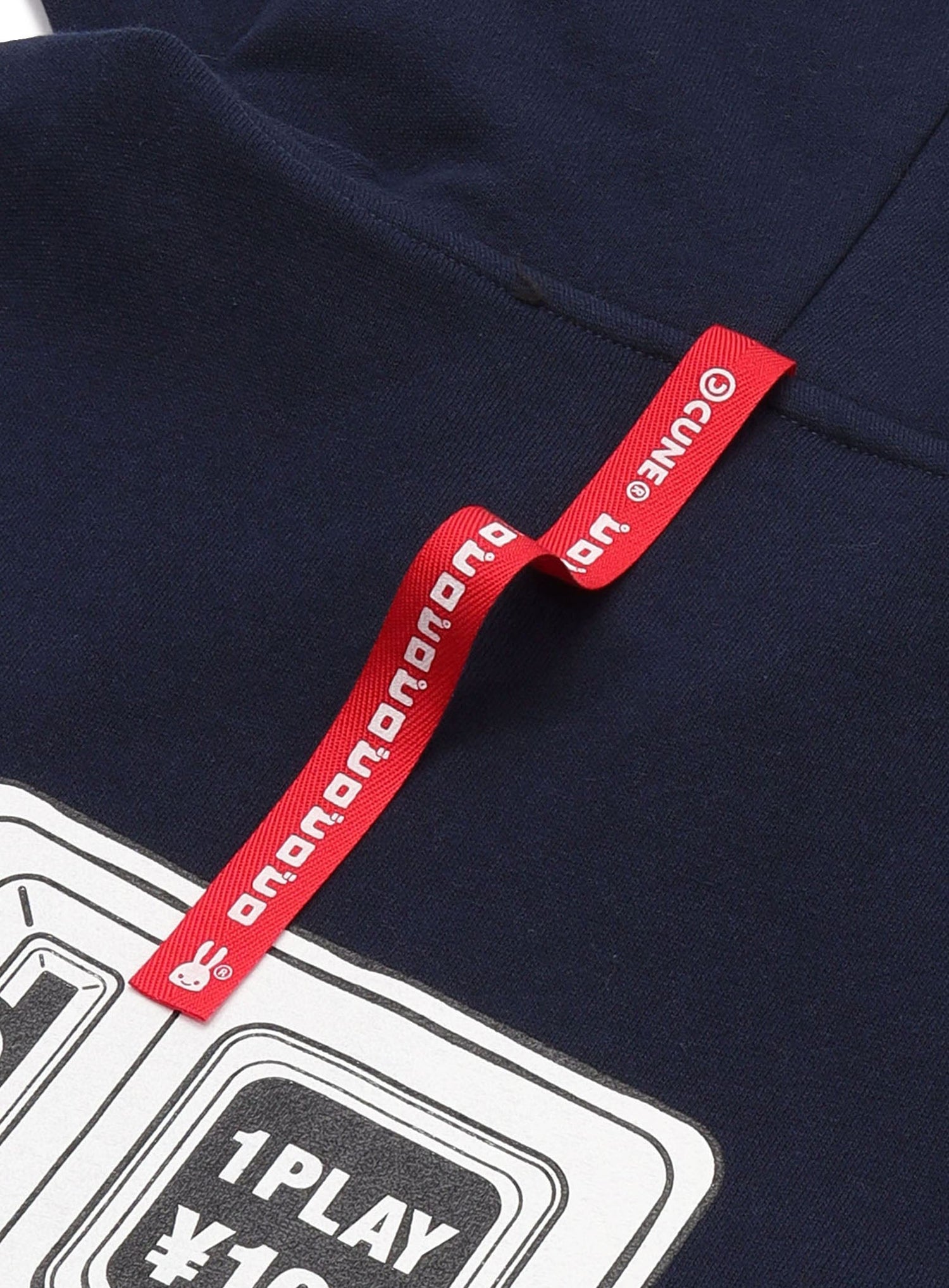 CUNE ZIP PARKA 投入口