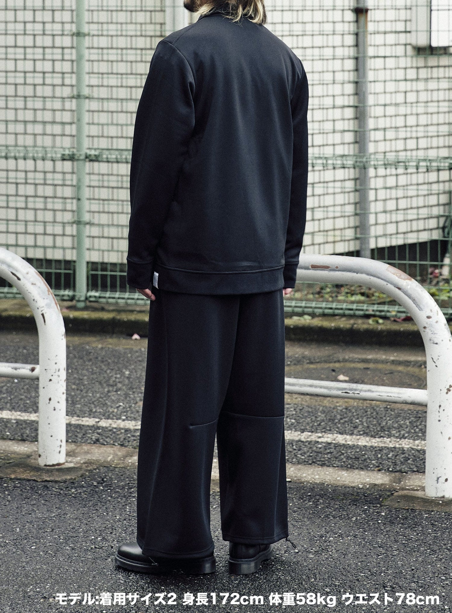 ジャージのテーラードジャケット