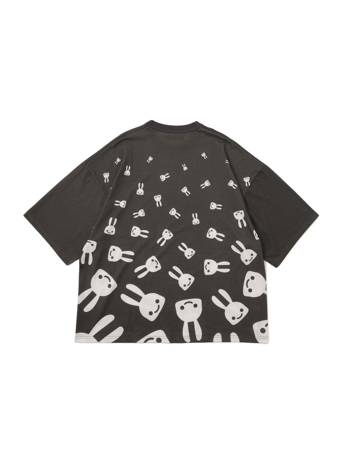 ビッグTシャツ 降り積もるウサギ