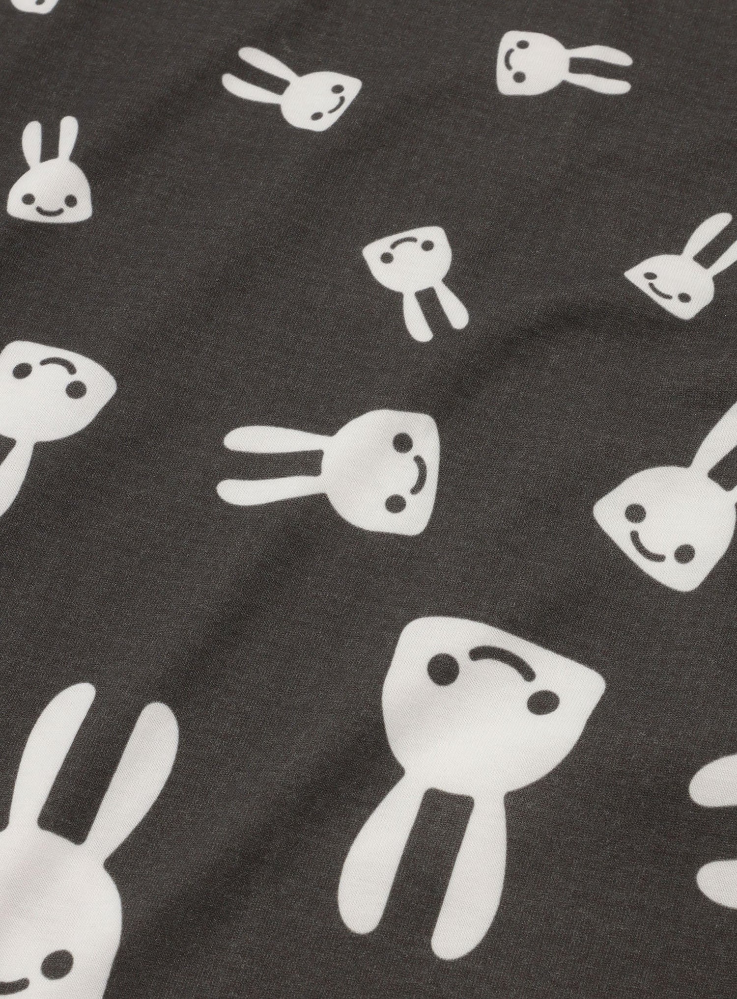 ビッグTシャツ 降り積もるウサギ