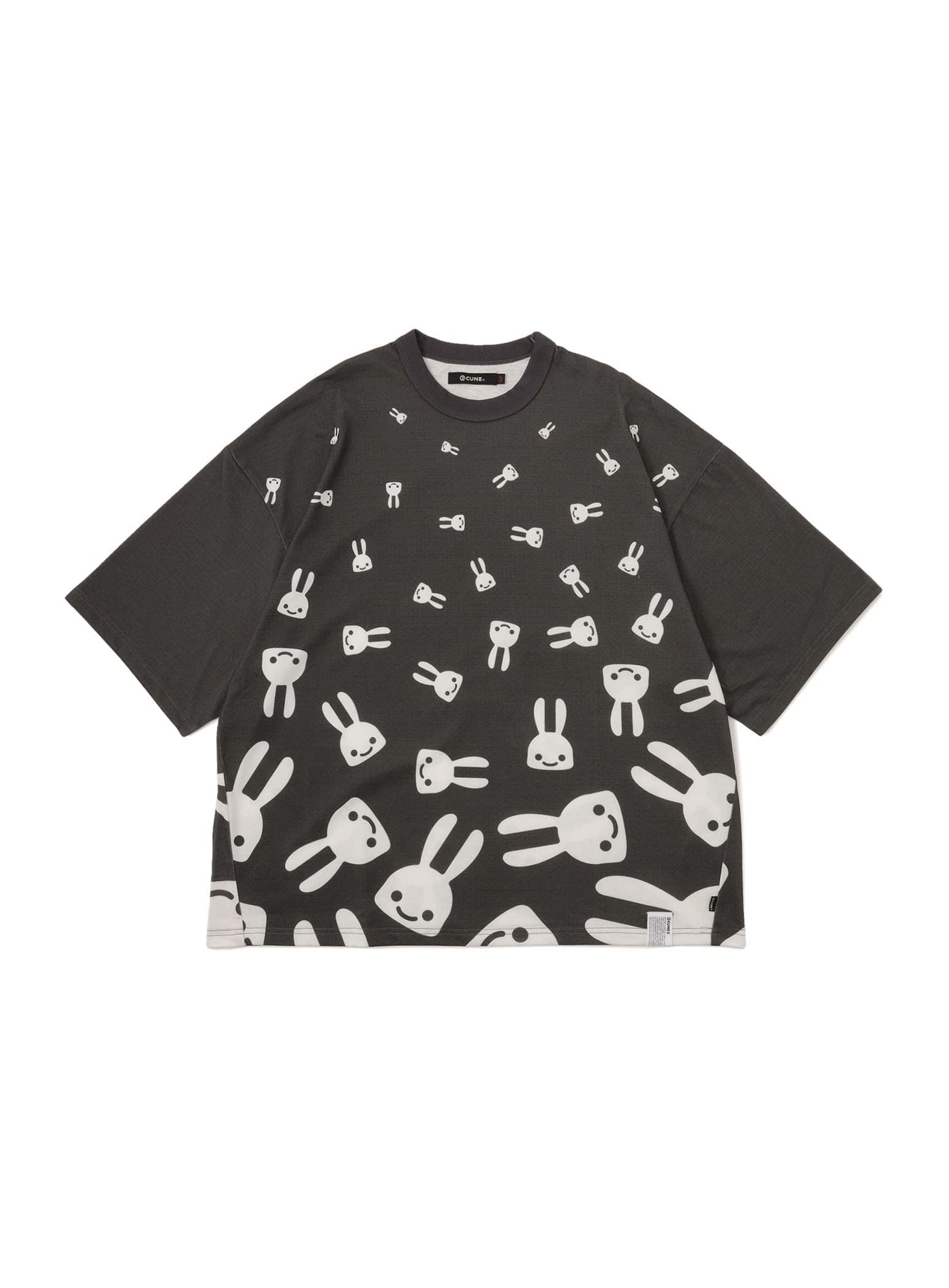 ビッグTシャツ 降り積もるウサギ