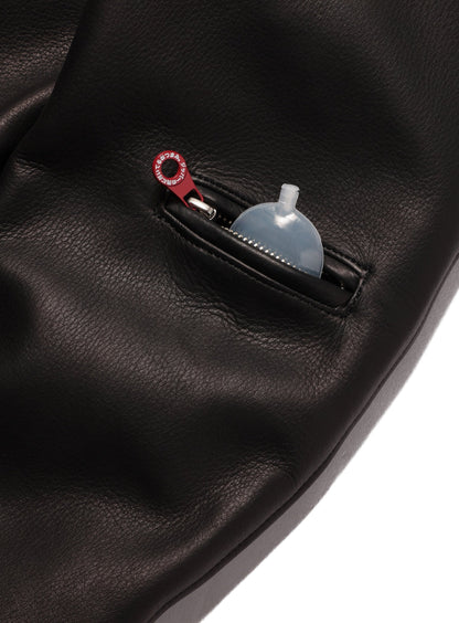 カウレザーの三RIDERS JACKET 白ウサギ