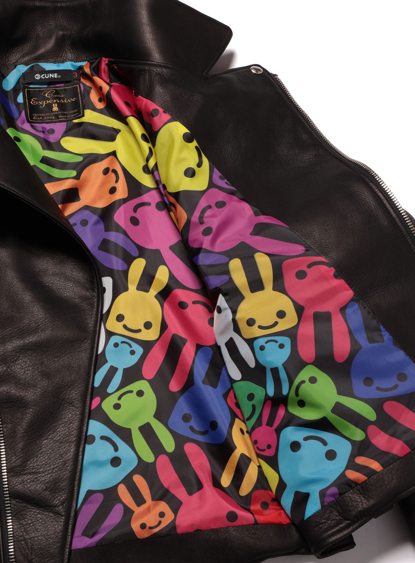 カウレザーの三RIDERS JACKET 白ウサギ