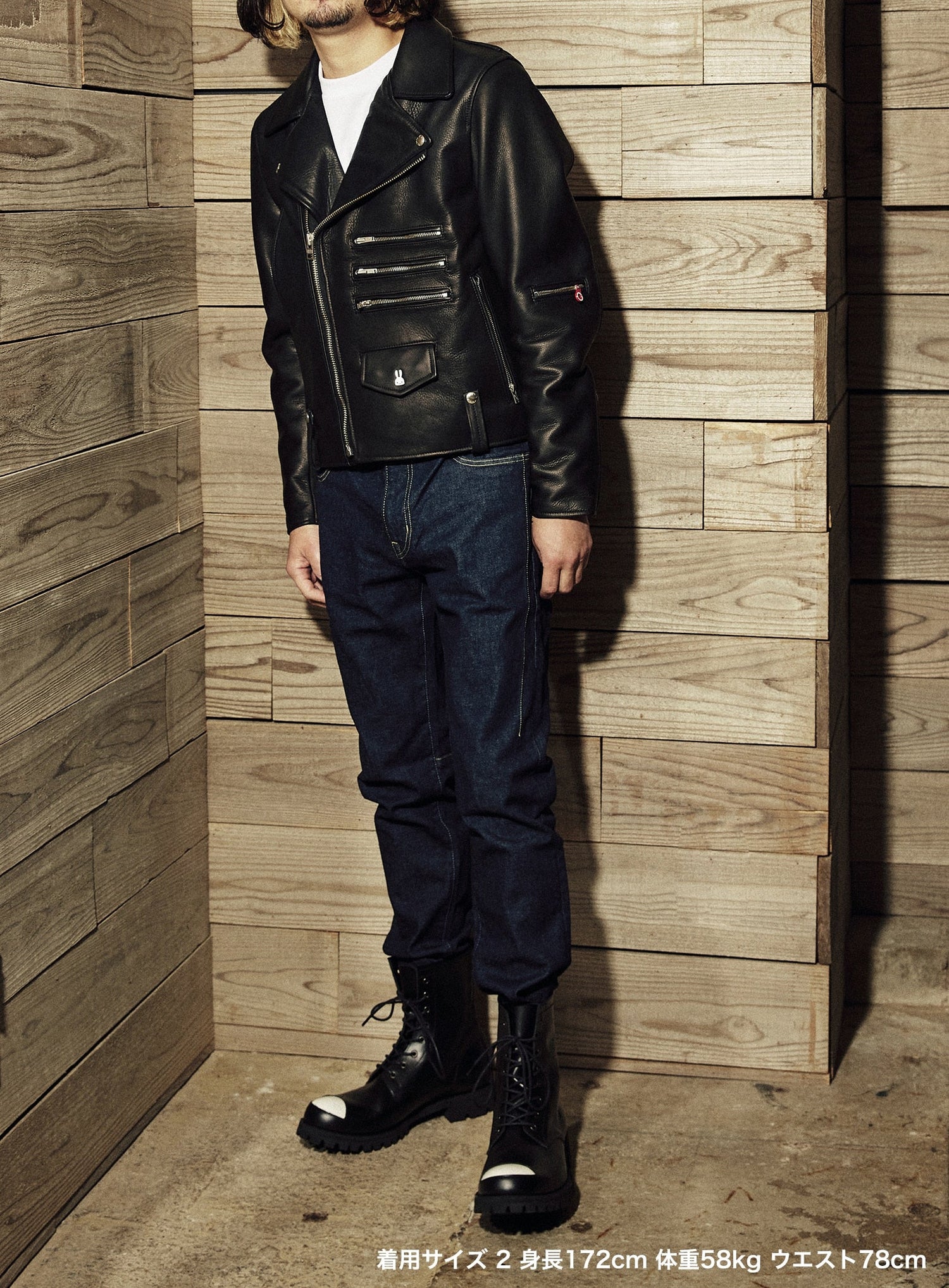 カウレザーの三RIDERS JACKET 白ウサギ