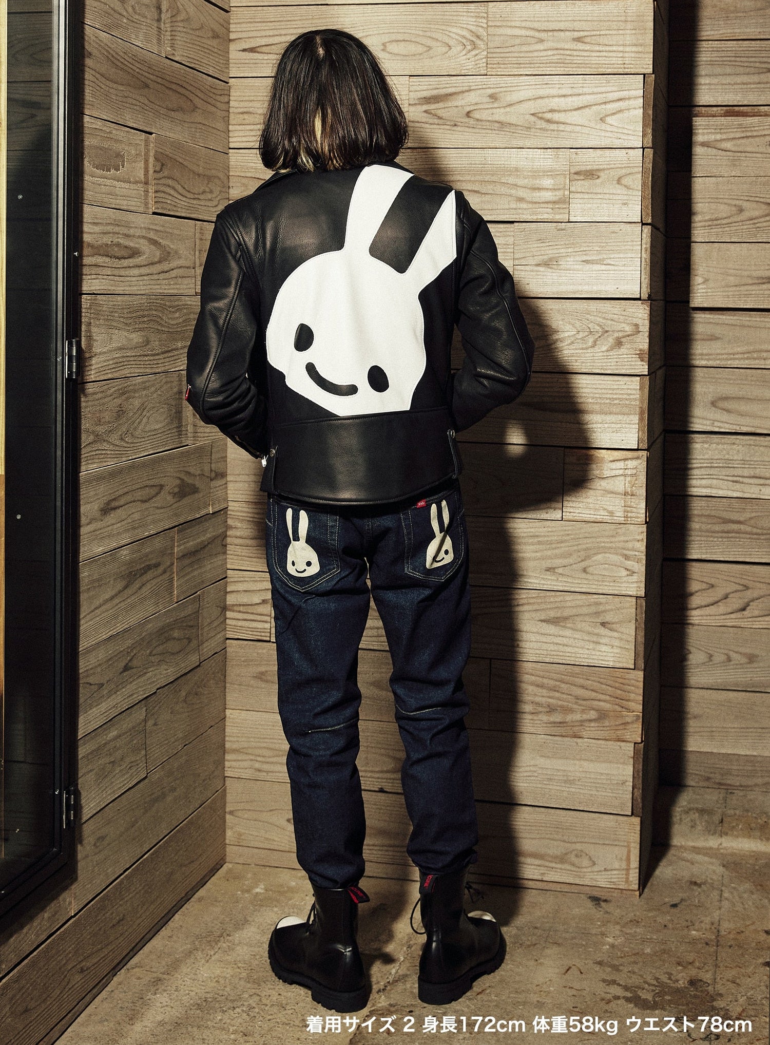 カウレザーの三RIDERS JACKET 白ウサギ