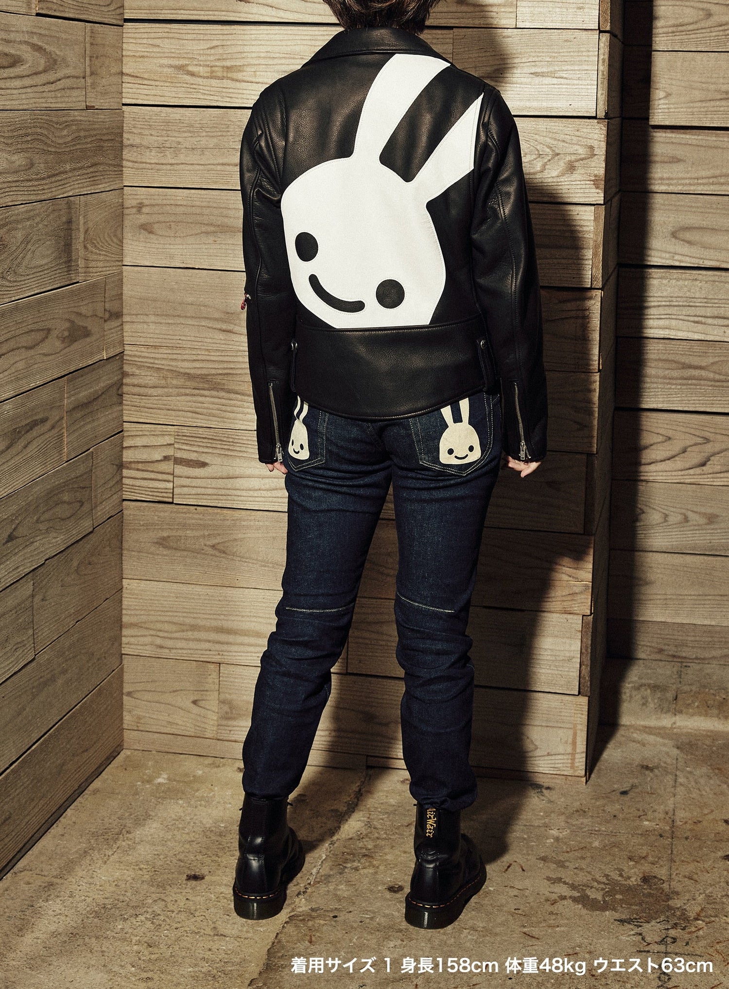 カウレザーの三RIDERS JACKET 白ウサギ