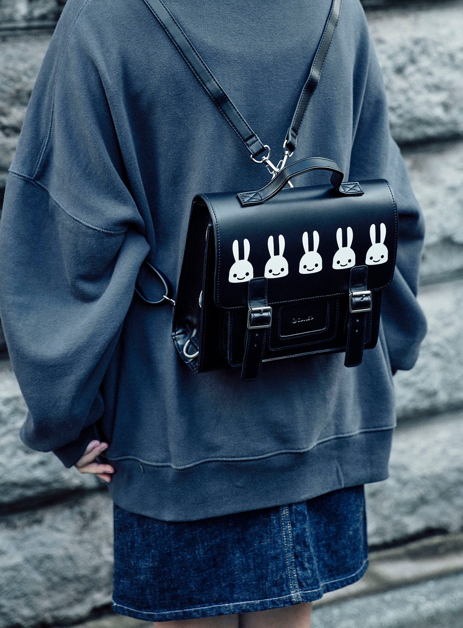 合皮の四角いフラップバッグ S