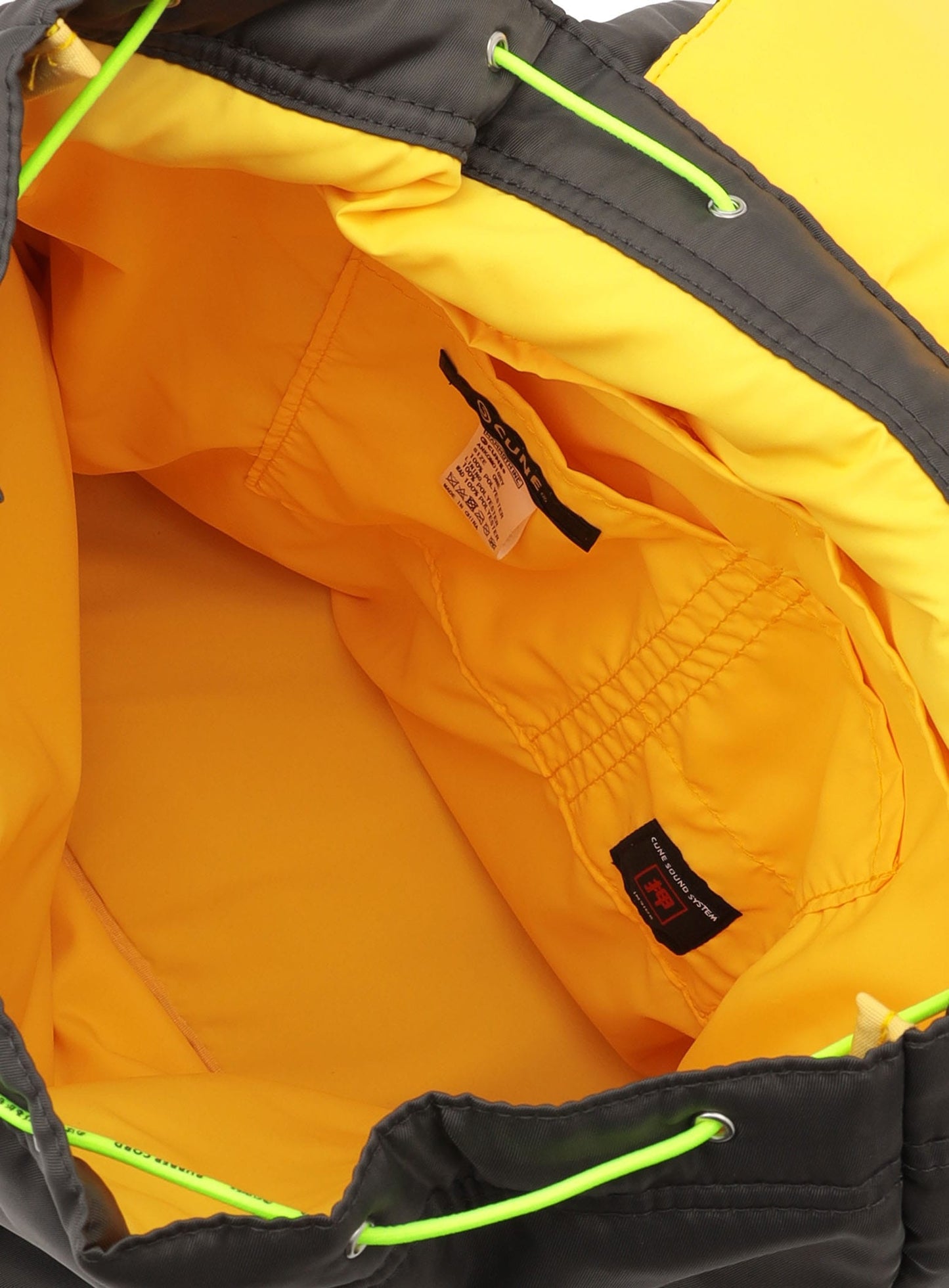 ヘルメットバッグパック