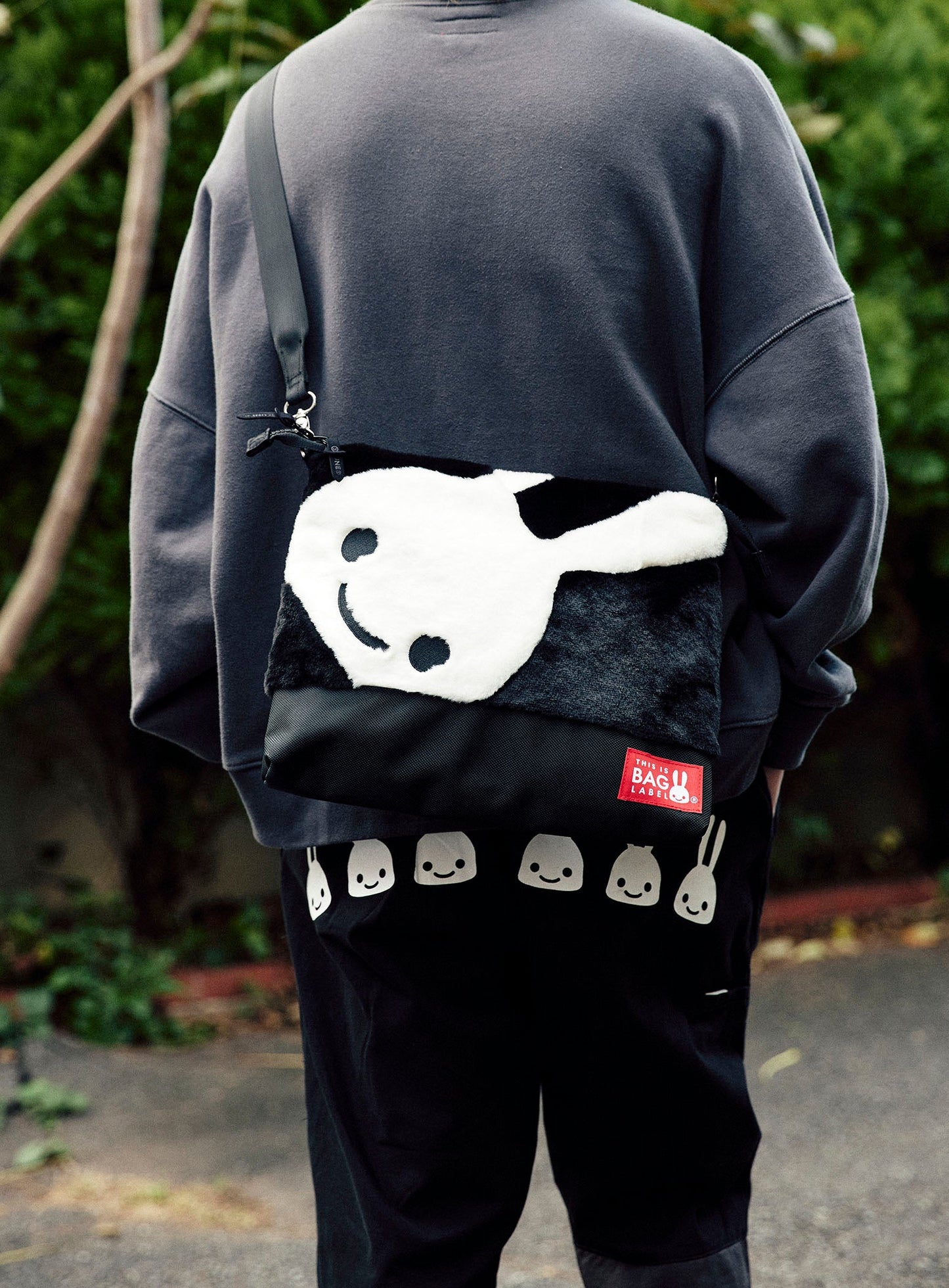 ファーショルダーバッグ