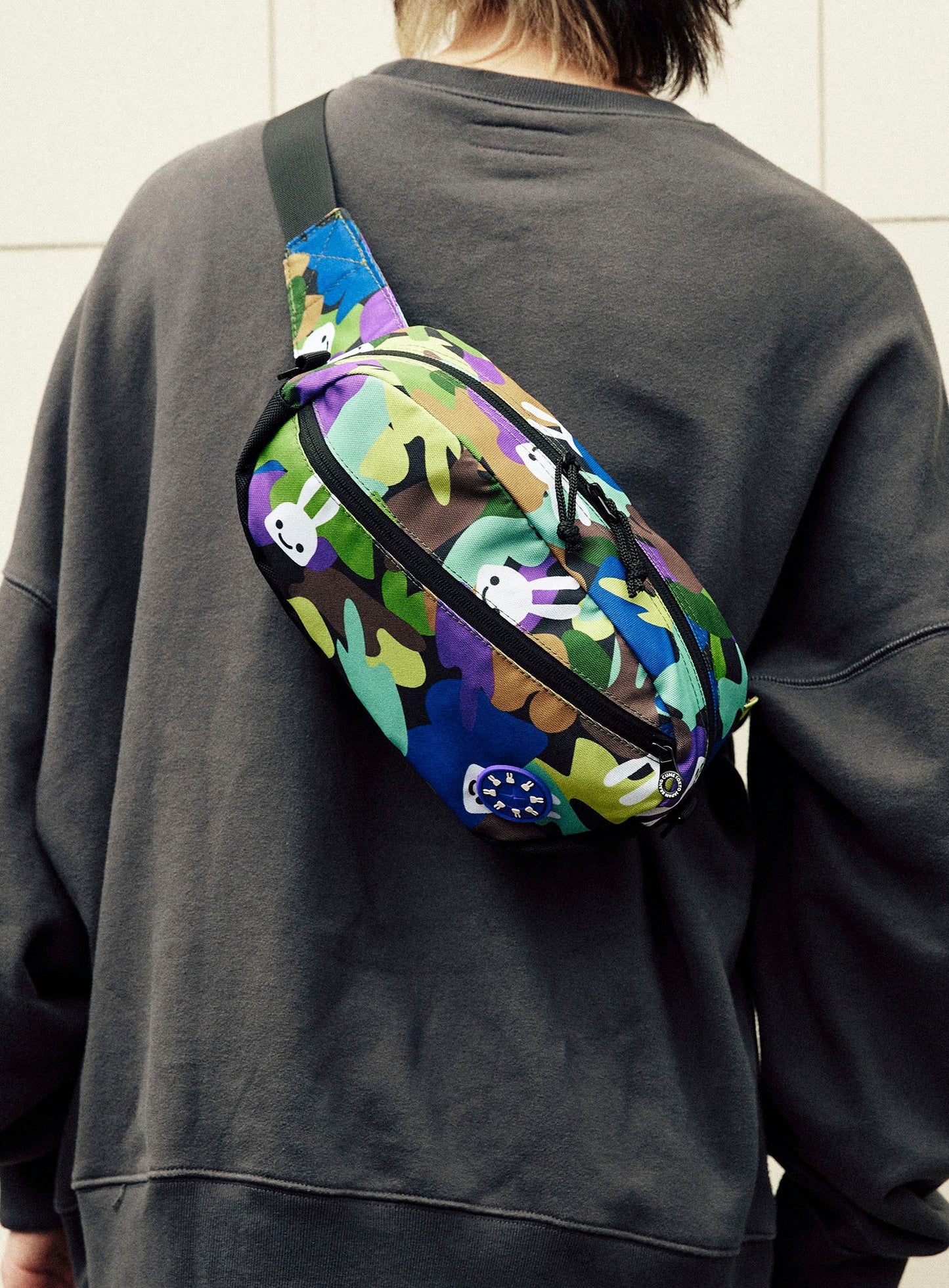 CUNE CAMO ボディバッグ