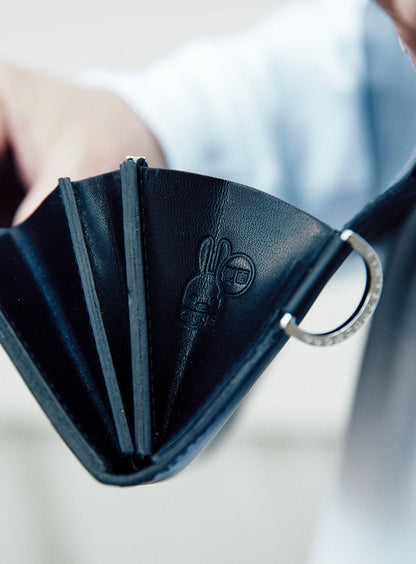 ショルダーレザースタッズウォレット U7