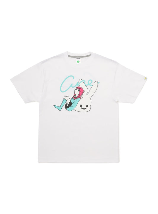 S/S Tee よりかかる