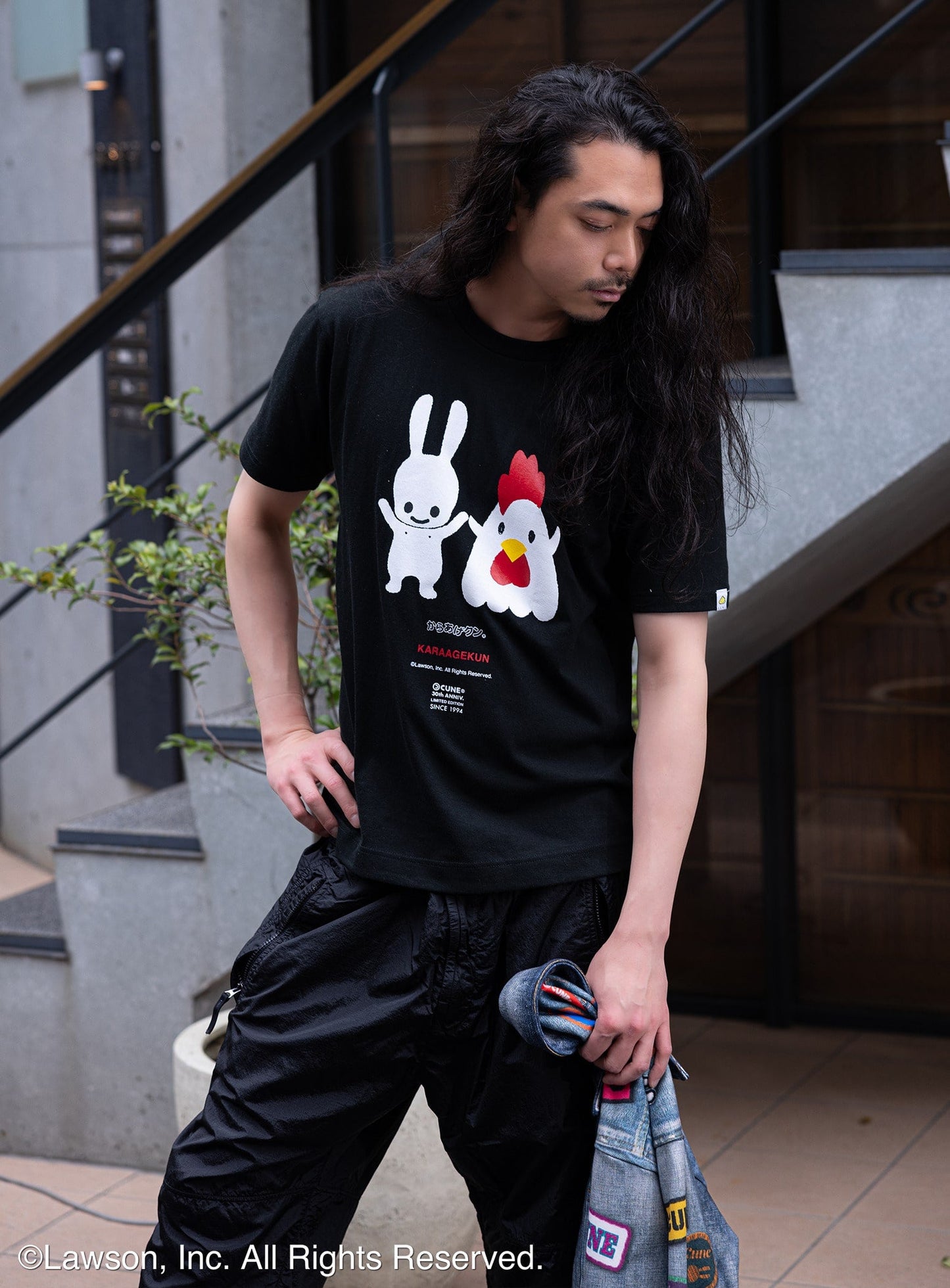 30th ANNIV T-SHIRTS からあげクンとうさちゃん