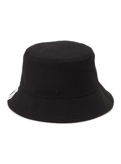 刺繍のバケットハット まくらととらちゃん