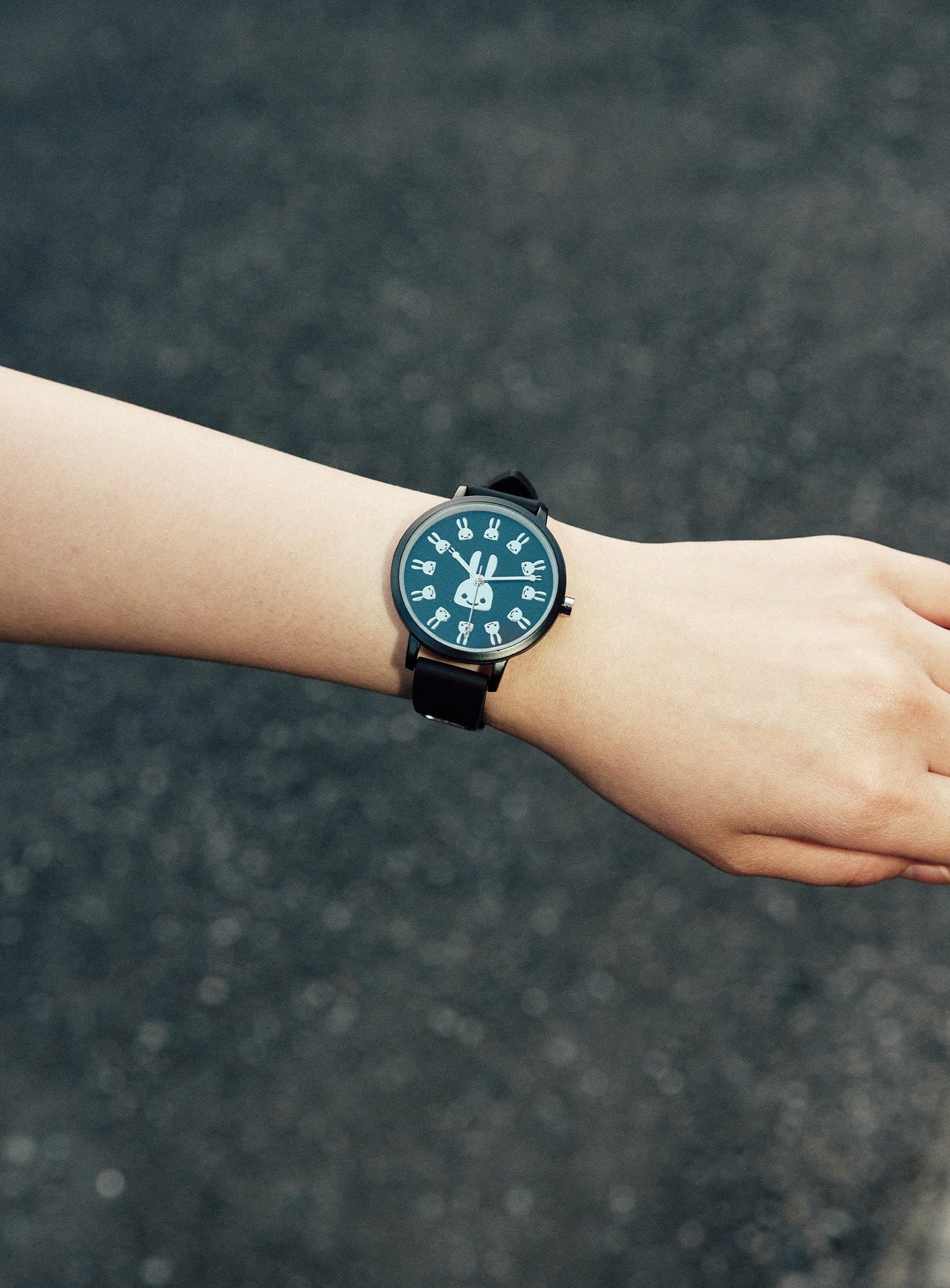 シリコンバンドウォッチ メタリックウサギ