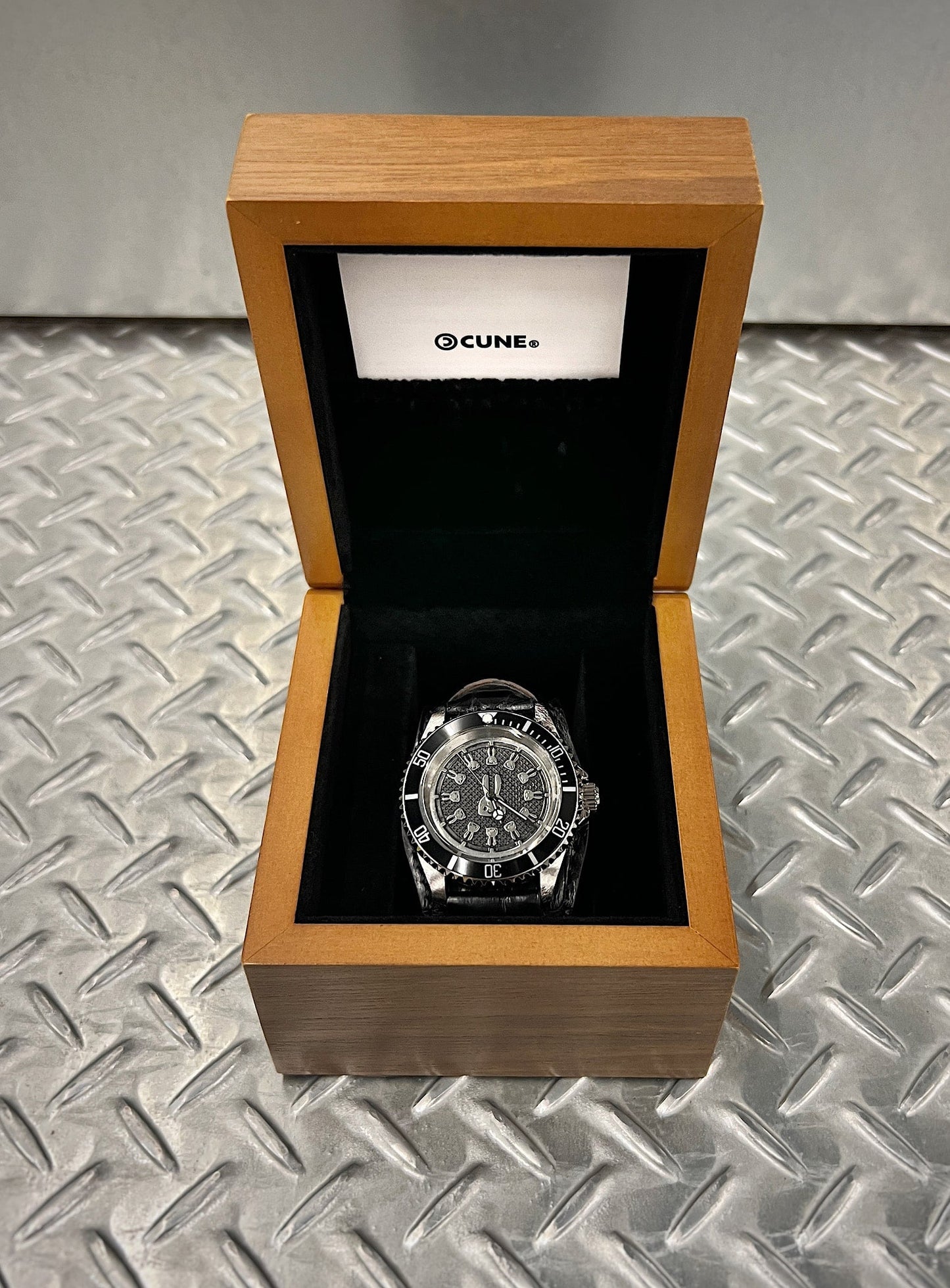 CUNE CUSTOM WRIST WATCH Nile Crocodile Belt