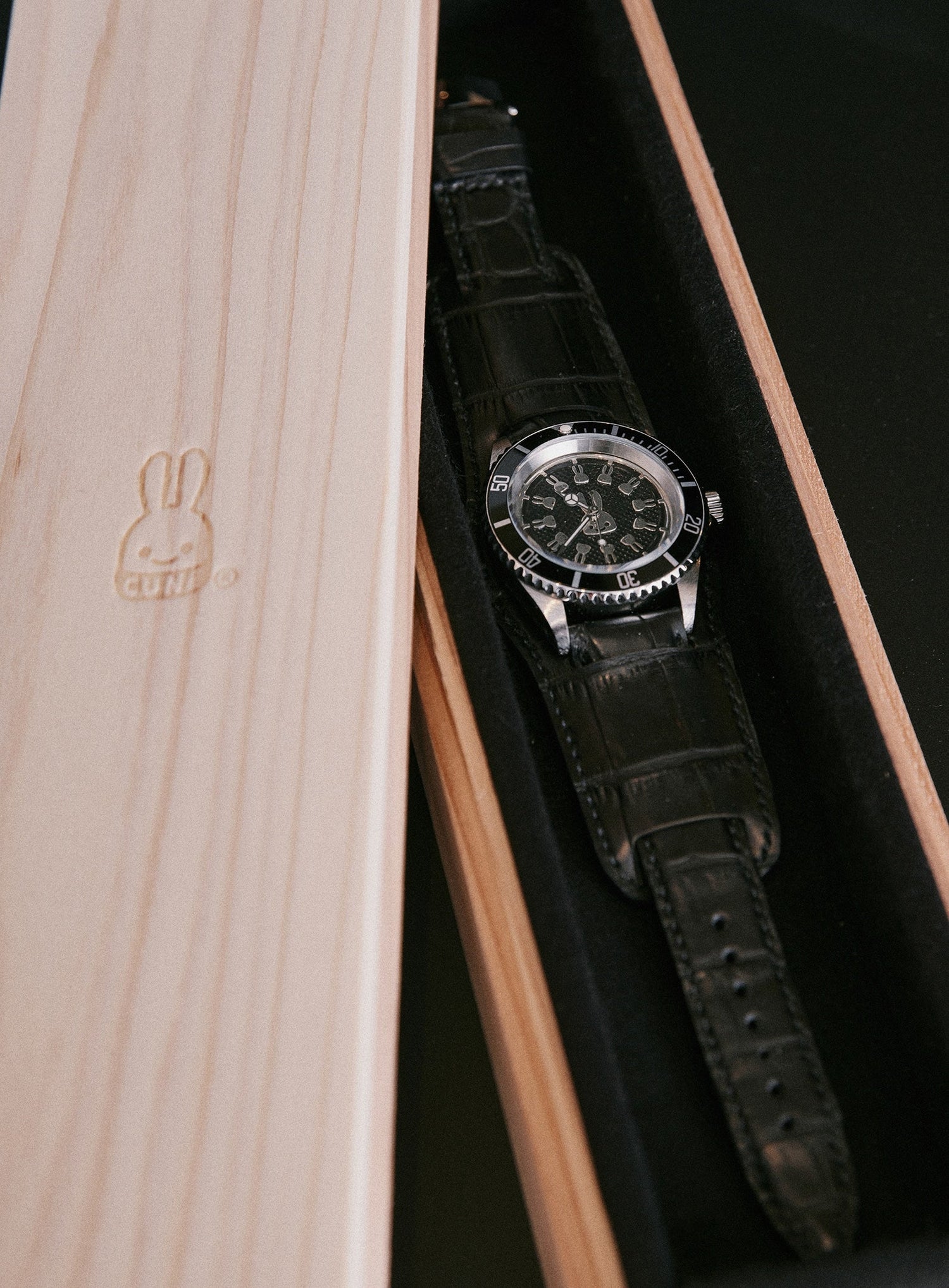 30th ANNIV CUNE CUSTOM WRIST WATCH American Alligator Belt