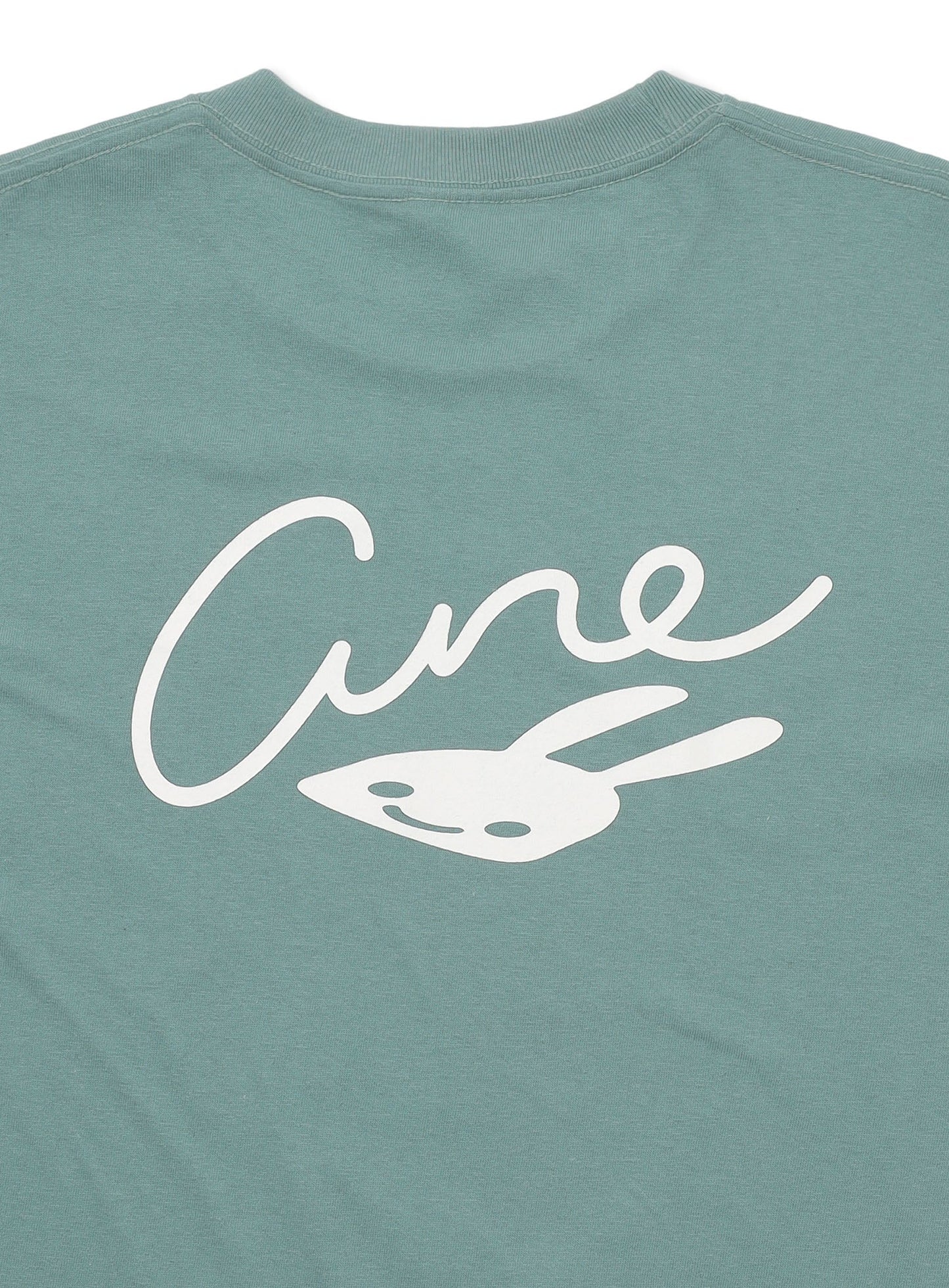 S/S Tee 頬杖