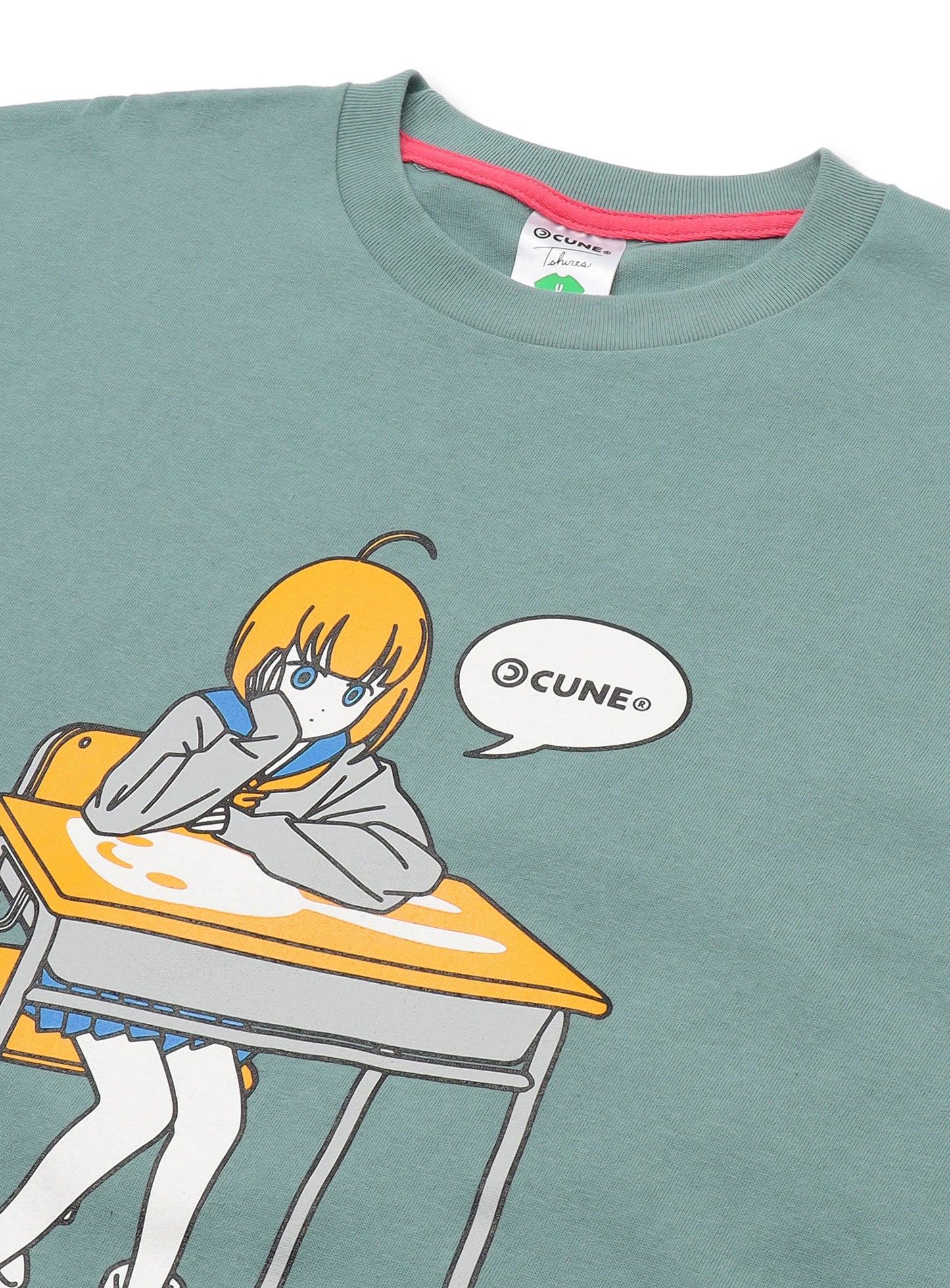 S/S Tee 頬杖
