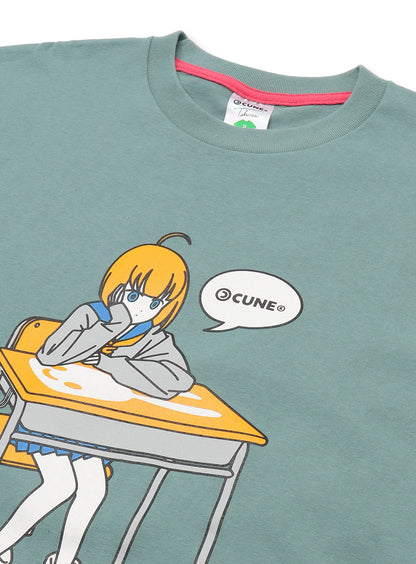 S/S Tee 頬杖