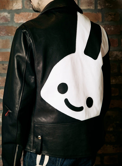 カウレザーの三RIDERS JACKET 白ウサギ