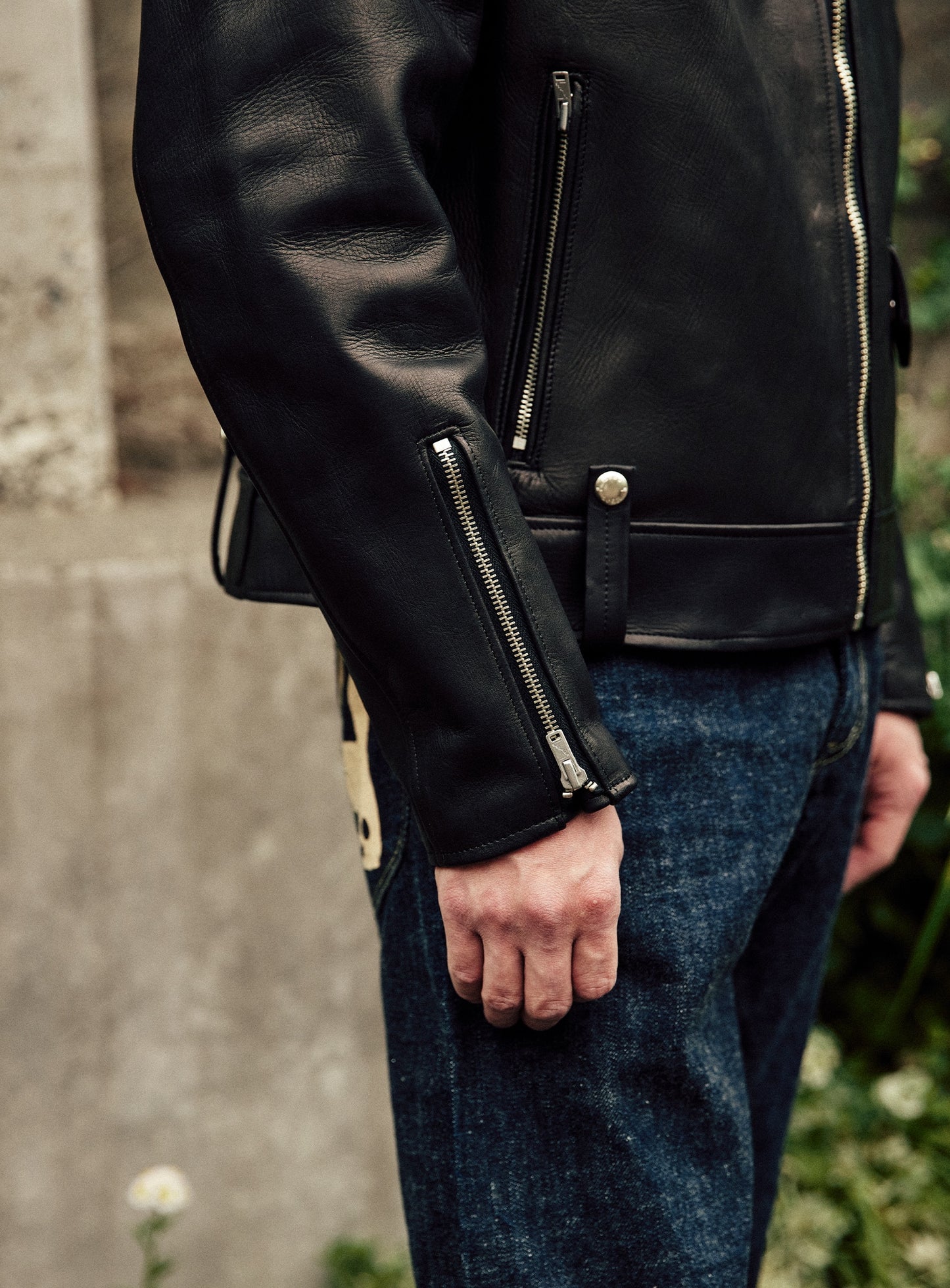 カウレザーの二RIDERS JACKET 白ウサギ