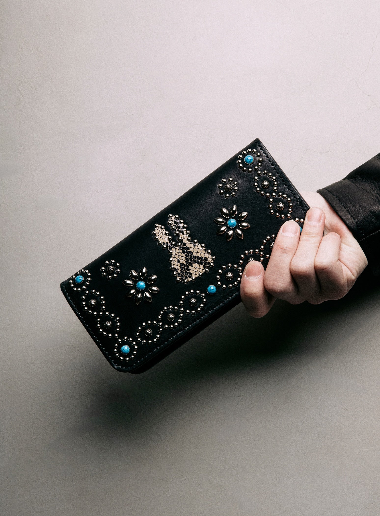 STUDS LONG LEATHER WALLET FLOWER – CUNE