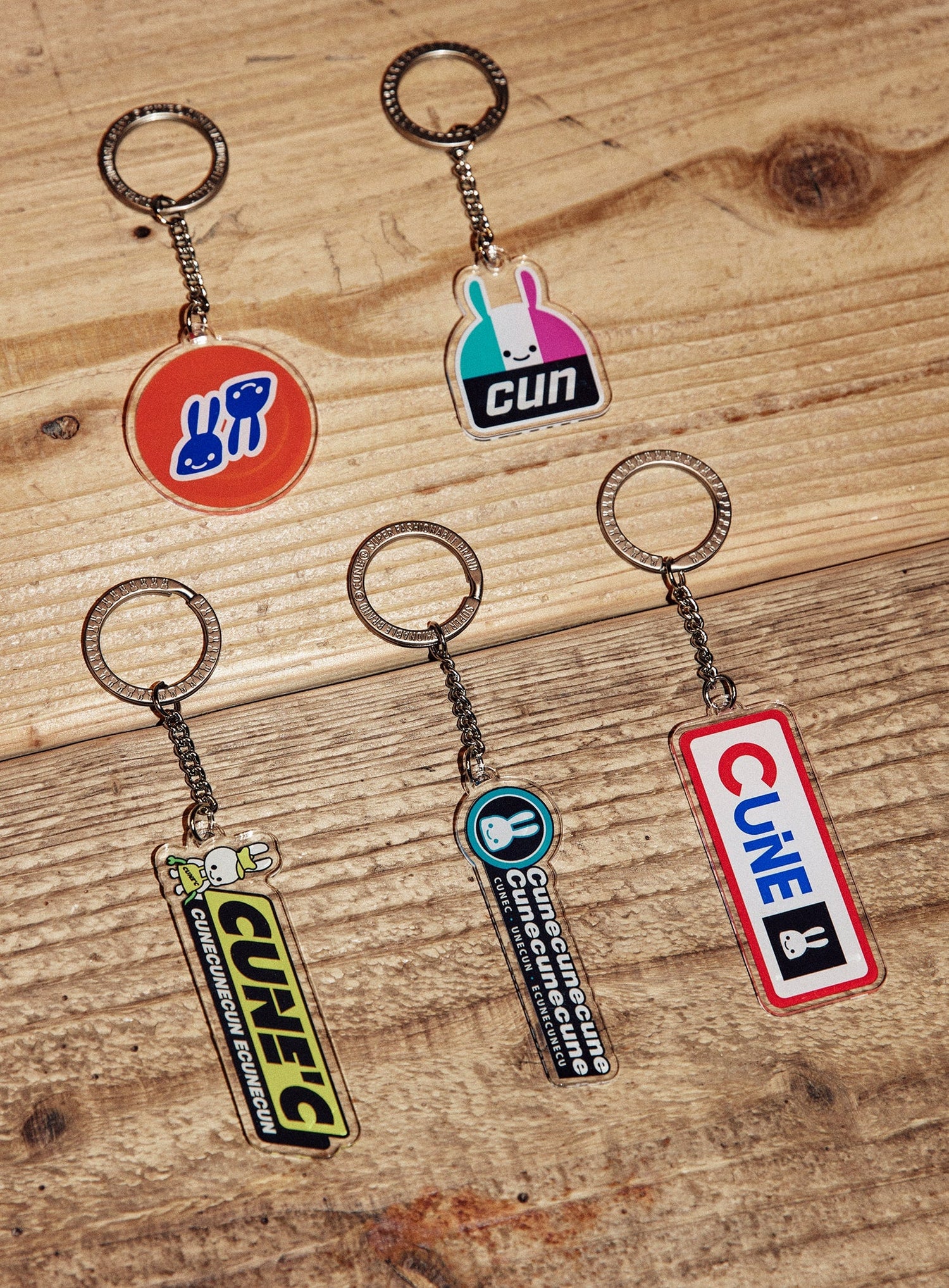 アクリルキーホルダー