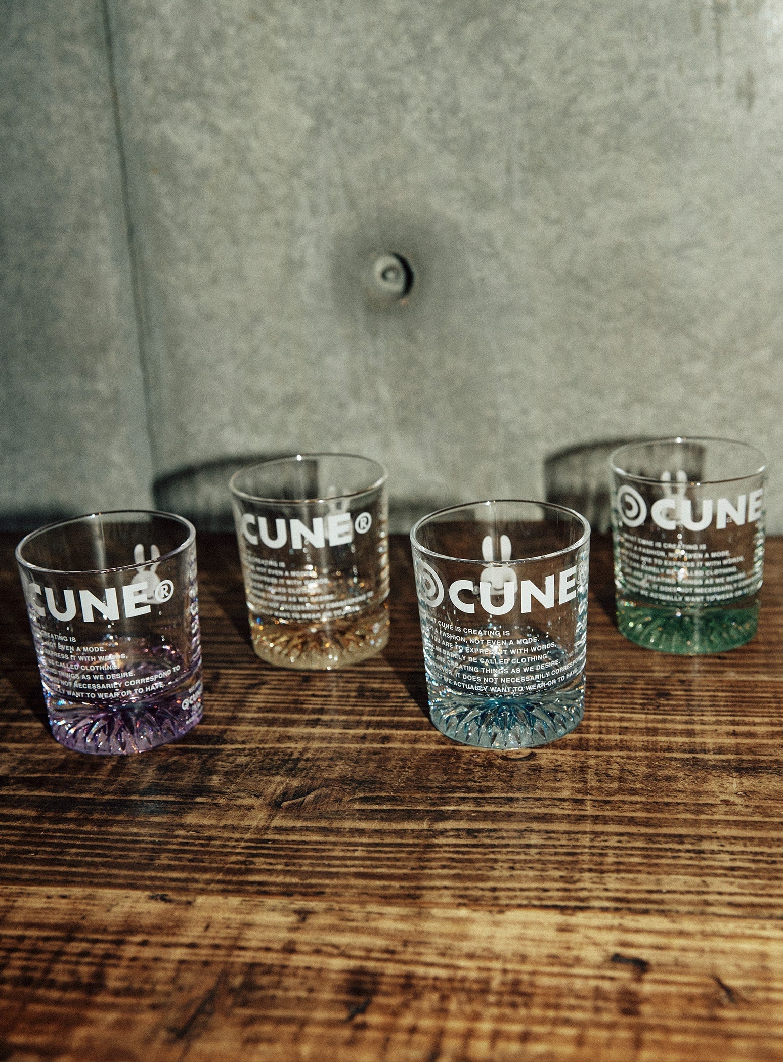 CUNEカラーロックグラス