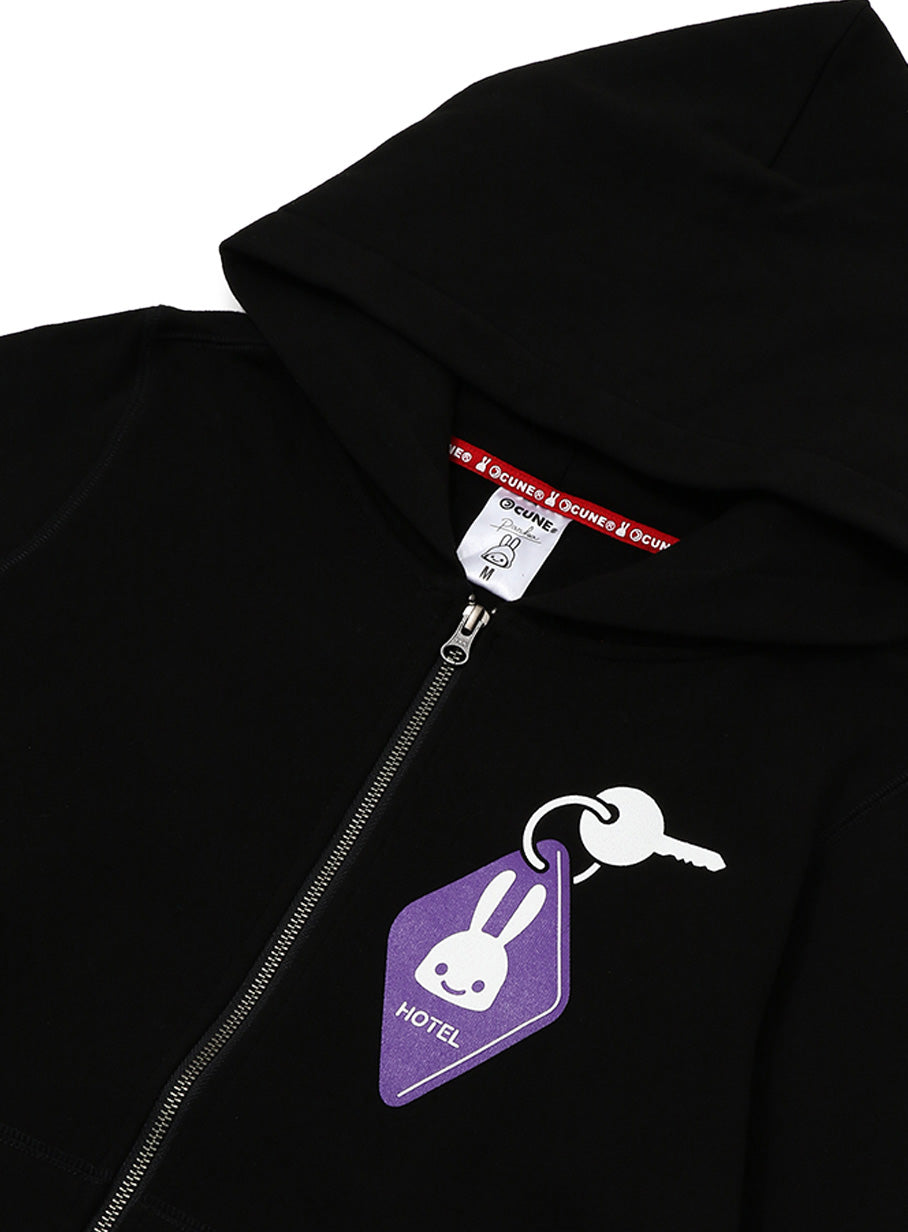 CUNE ZIP PARKA ホテルキー