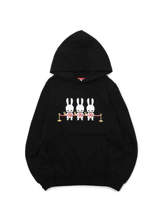 CUNE PULL PARKA テープカット