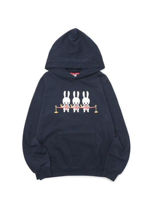 CUNE PULL PARKA テープカット
