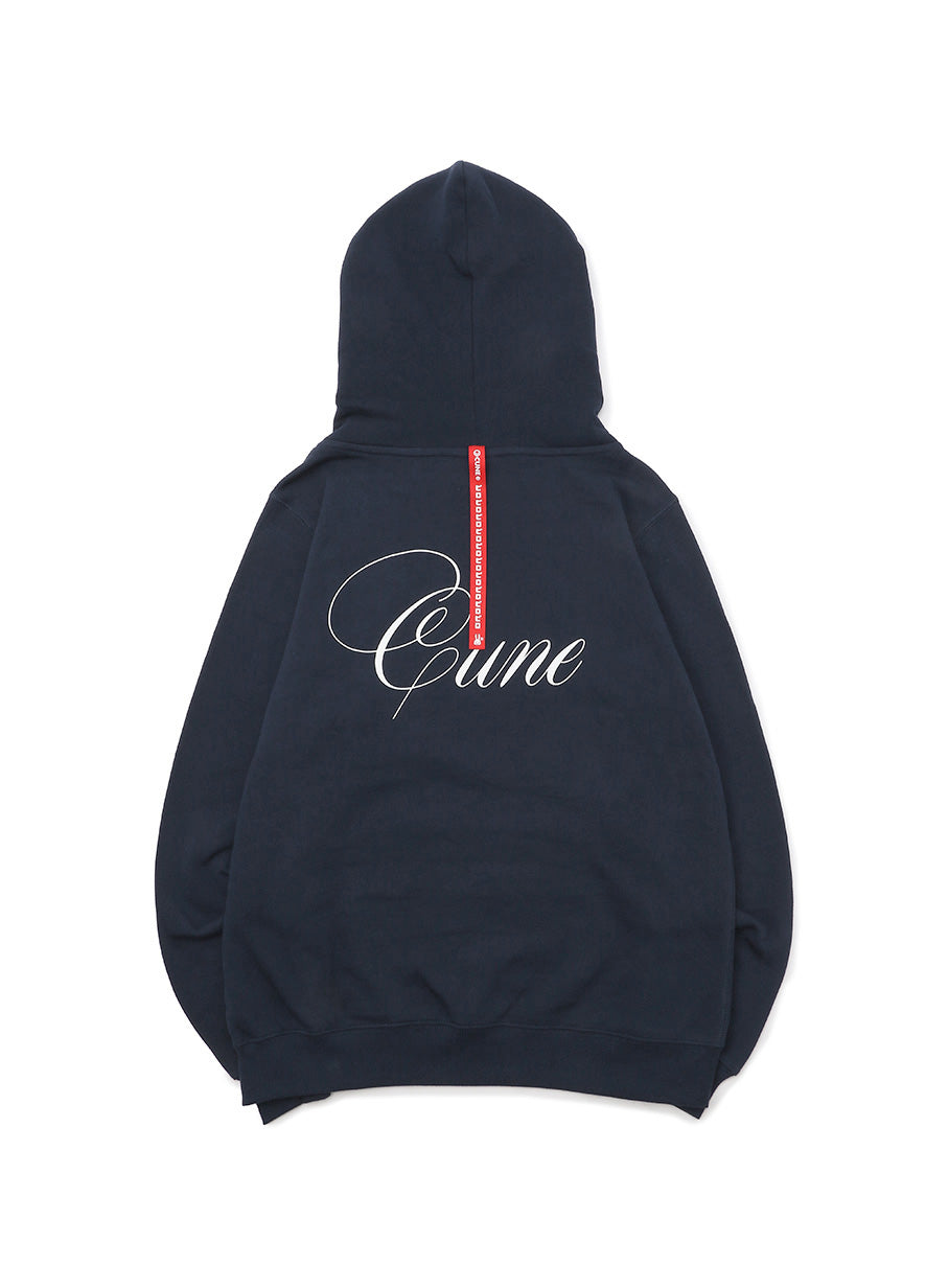 CUNE PULL PARKA テープカット