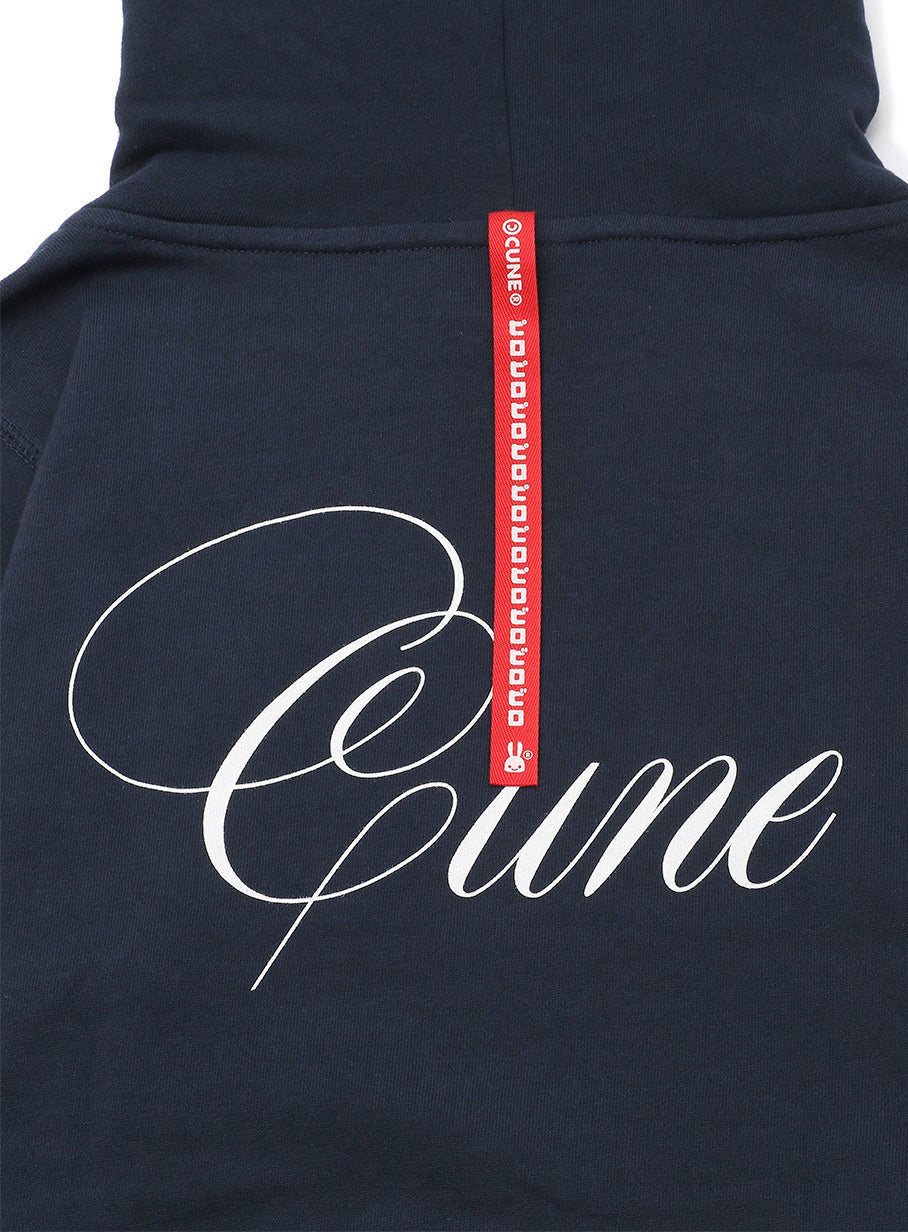 CUNE PULL PARKA テープカット