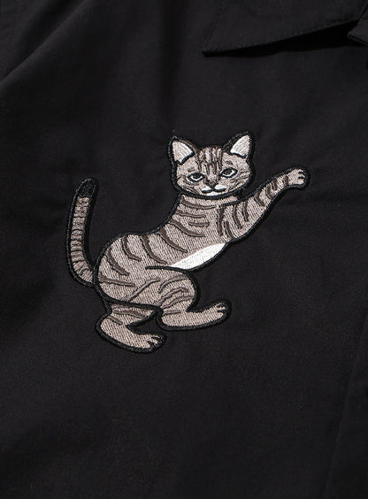 サーフィン刺繍の開襟シャツ 灰色猫