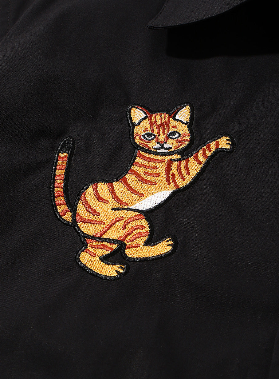サーフィン刺繍の開襟シャツ 茶色猫