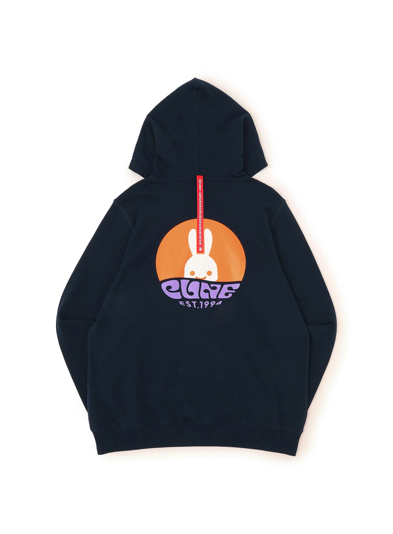 CUNE ZIP PARKA ロゴ